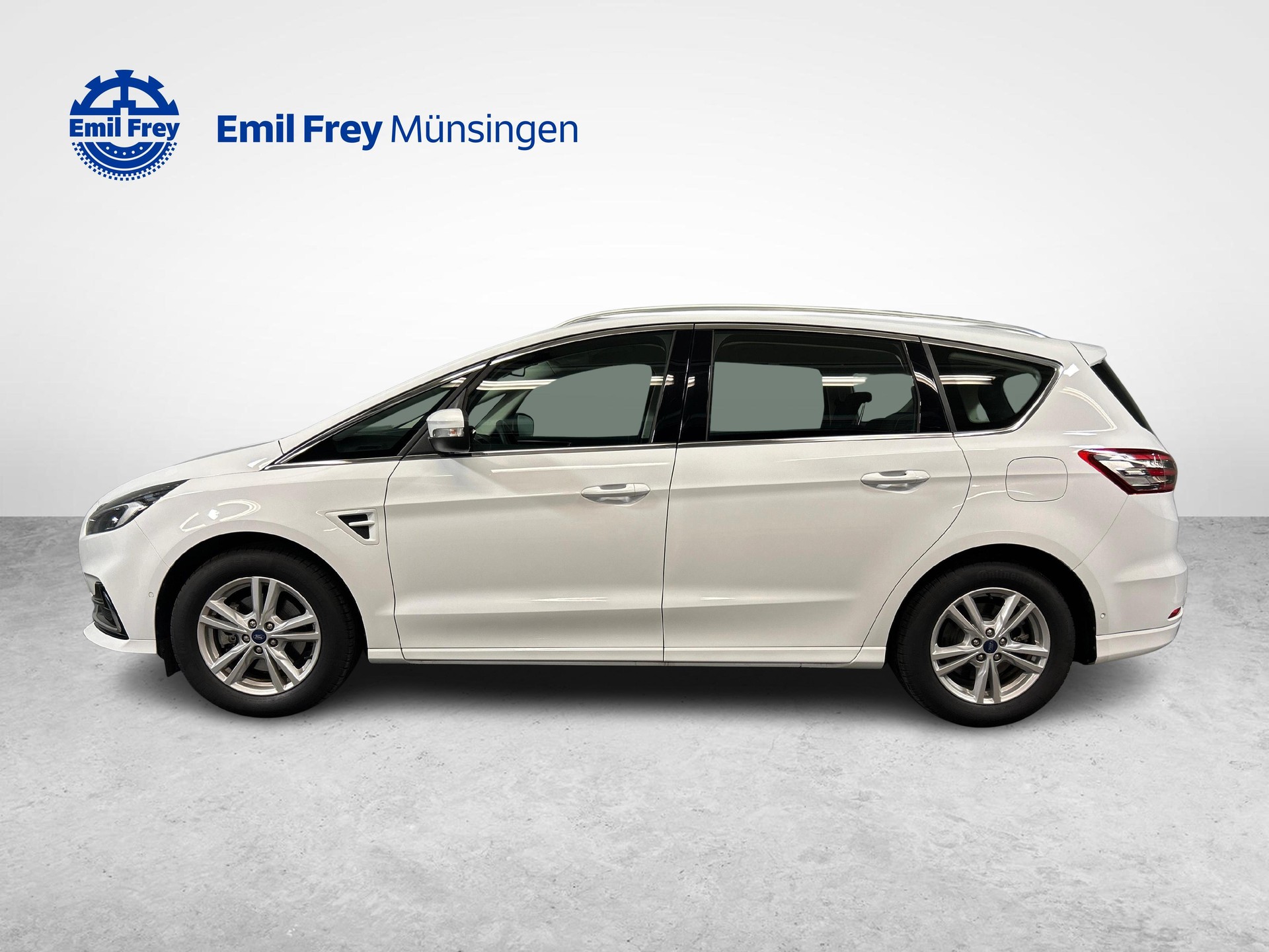 FORD S-Max 2.5 Hybrid Titanium-image-4