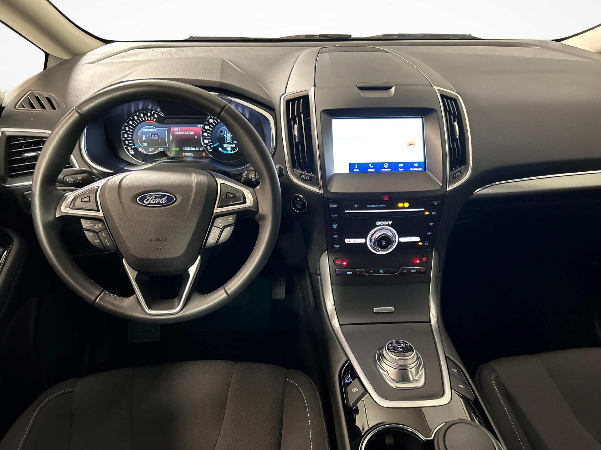 FORD S-Max 2.5 Hybrid Titanium-image-6
