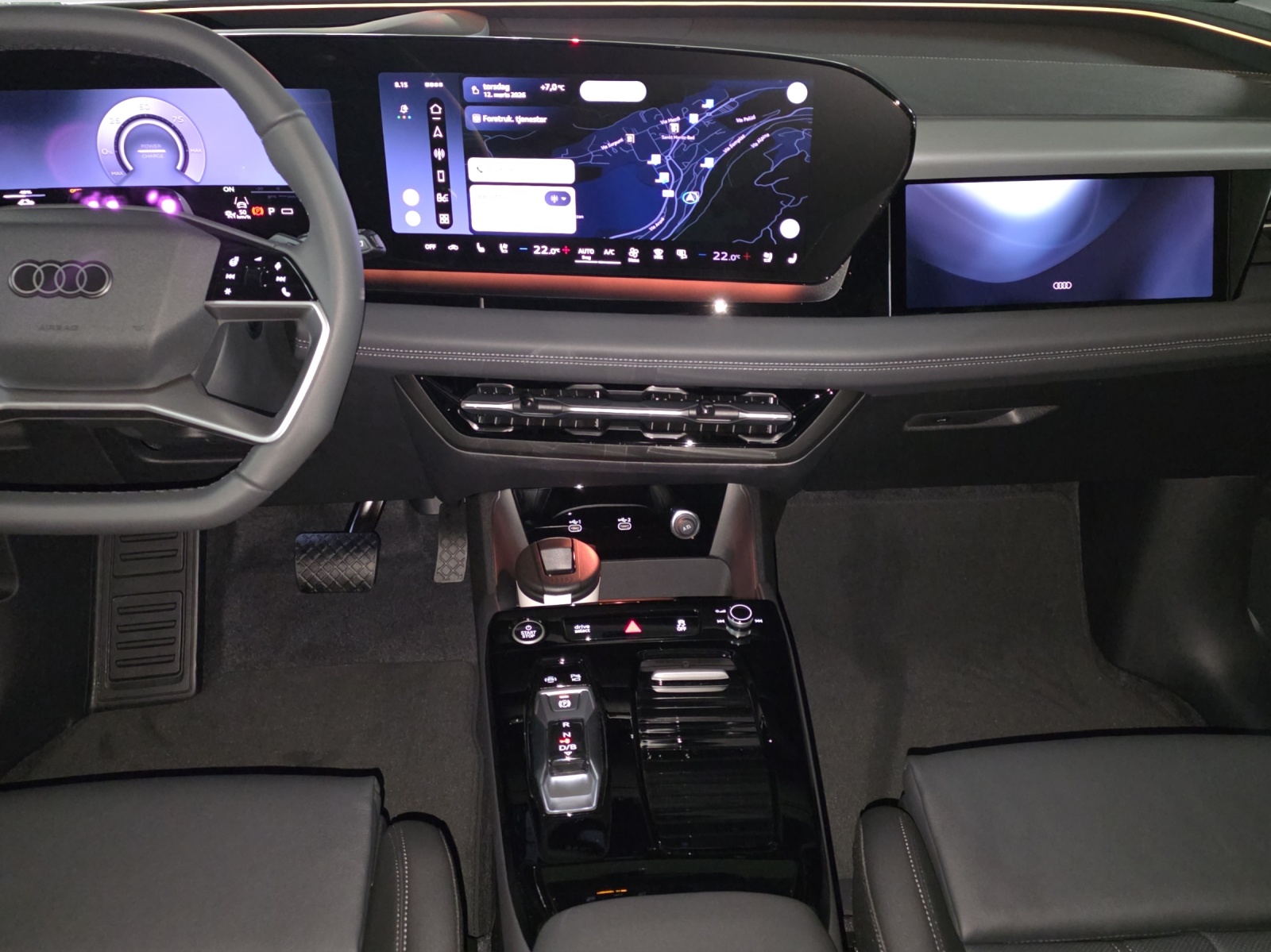 AUDI Q6 e-tron quattro-image-6