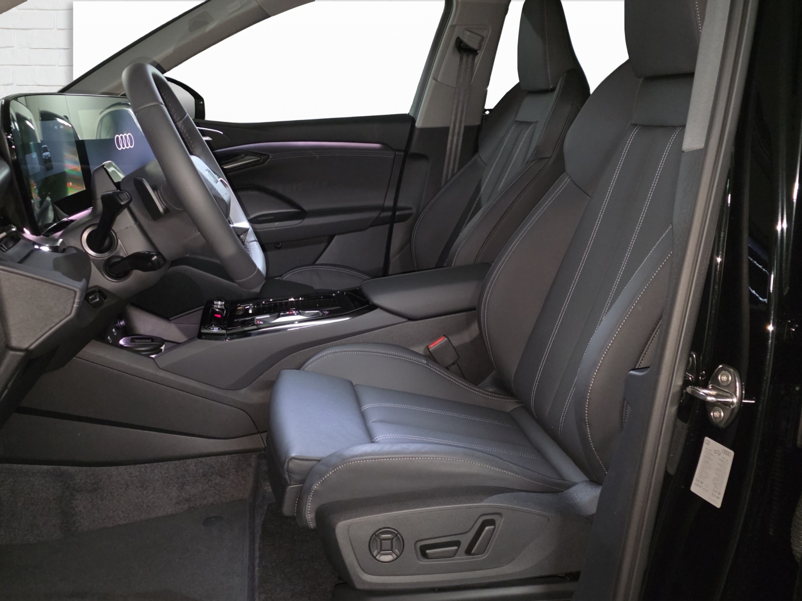 AUDI Q6 e-tron quattro-image-4