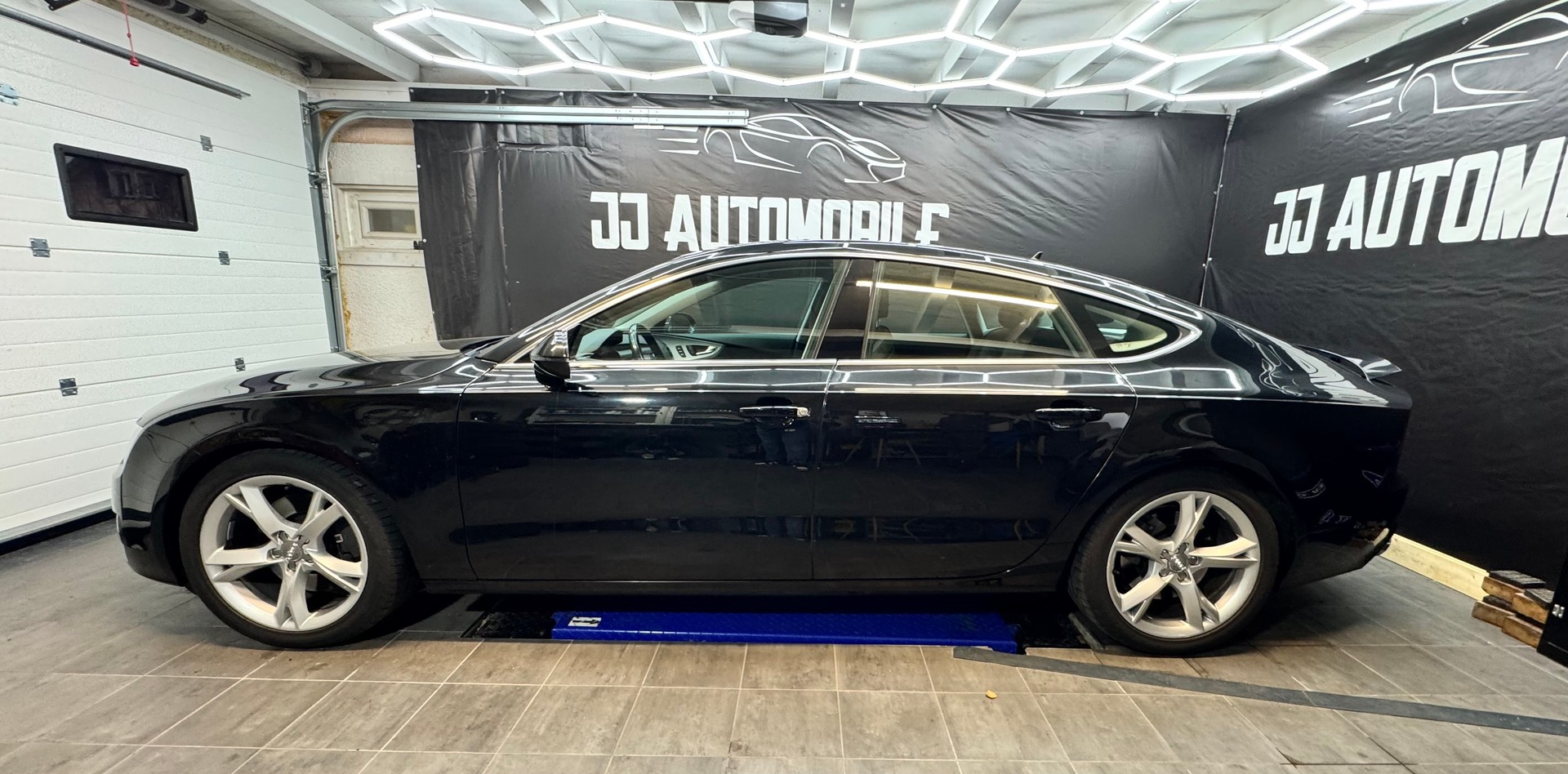 AUDI A7 Sportback 3.0 TDI quattro S-tronic-image-2