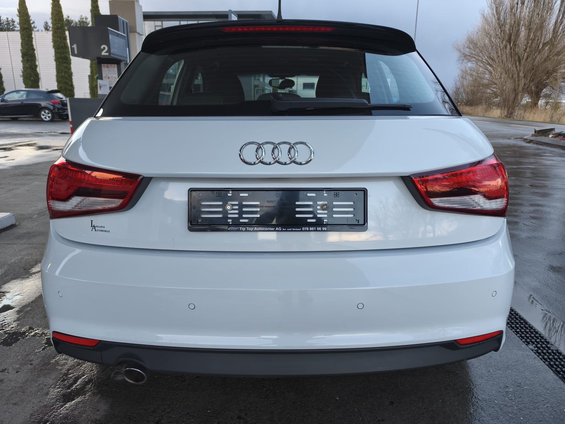 AUDI A1 Sportback 1.4 TDI Design S-tronic-image-10