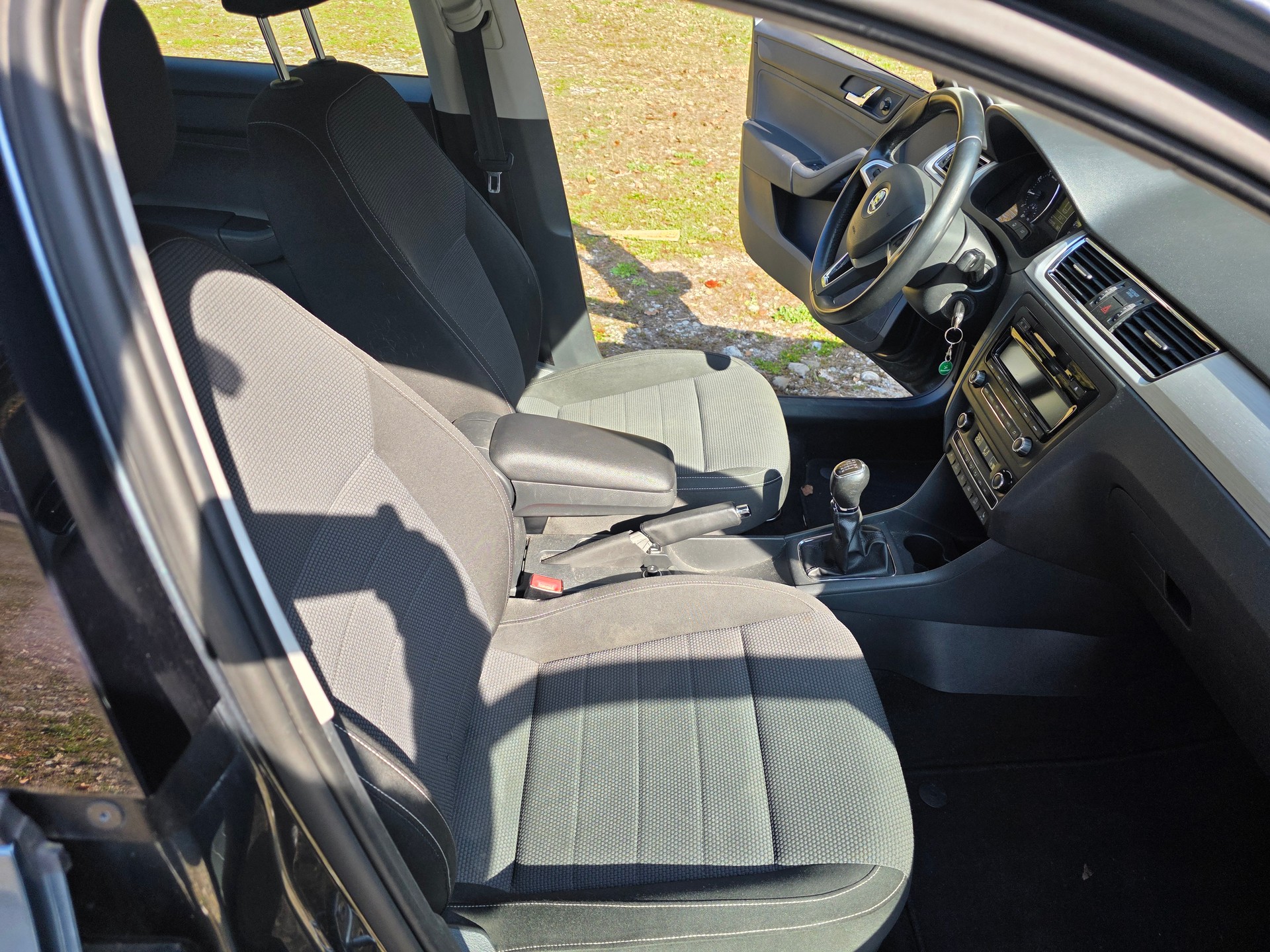 SKODA Rapid Spaceback 1.2 TSI Elegance-image-11