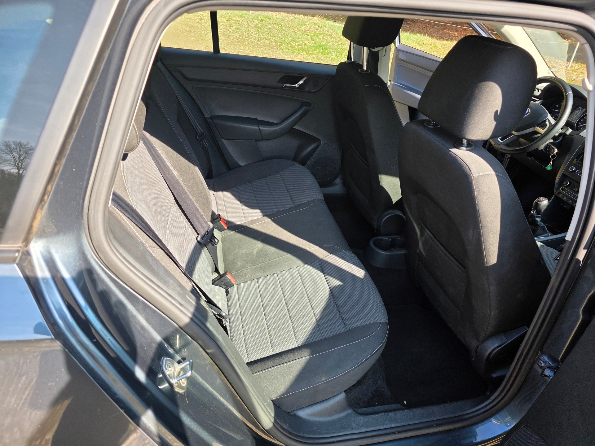 SKODA Rapid Spaceback 1.2 TSI Elegance-image-12