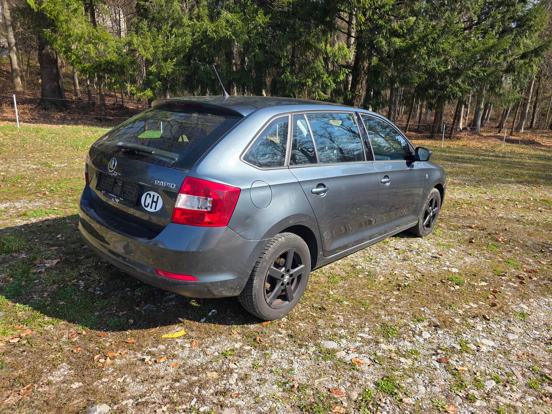 SKODA Rapid Spaceback 1.2 TSI Elegance-image-5