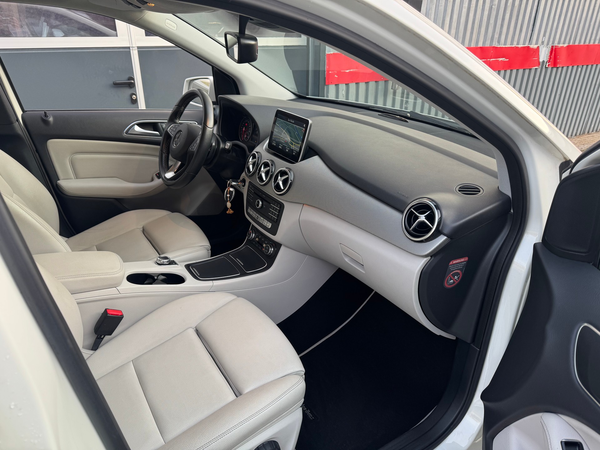 MERCEDES-BENZ B 220 CDI 4Matic 7G-DCT-image-7