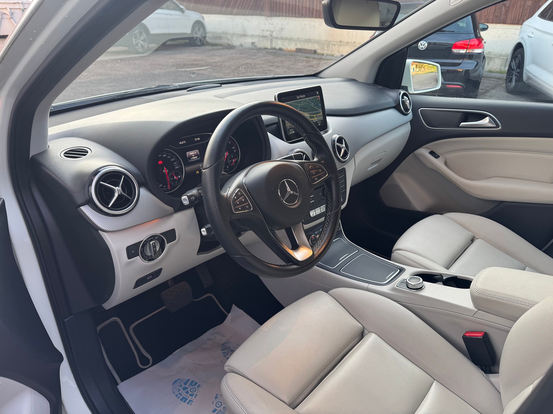 MERCEDES-BENZ B 220 CDI 4Matic 7G-DCT-image-6