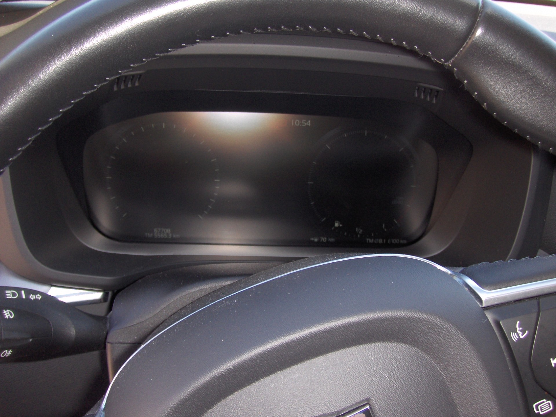 VOLVO XC60 B4 Diesel Mild Hybrid AWD Momentum Geartronic-image-8