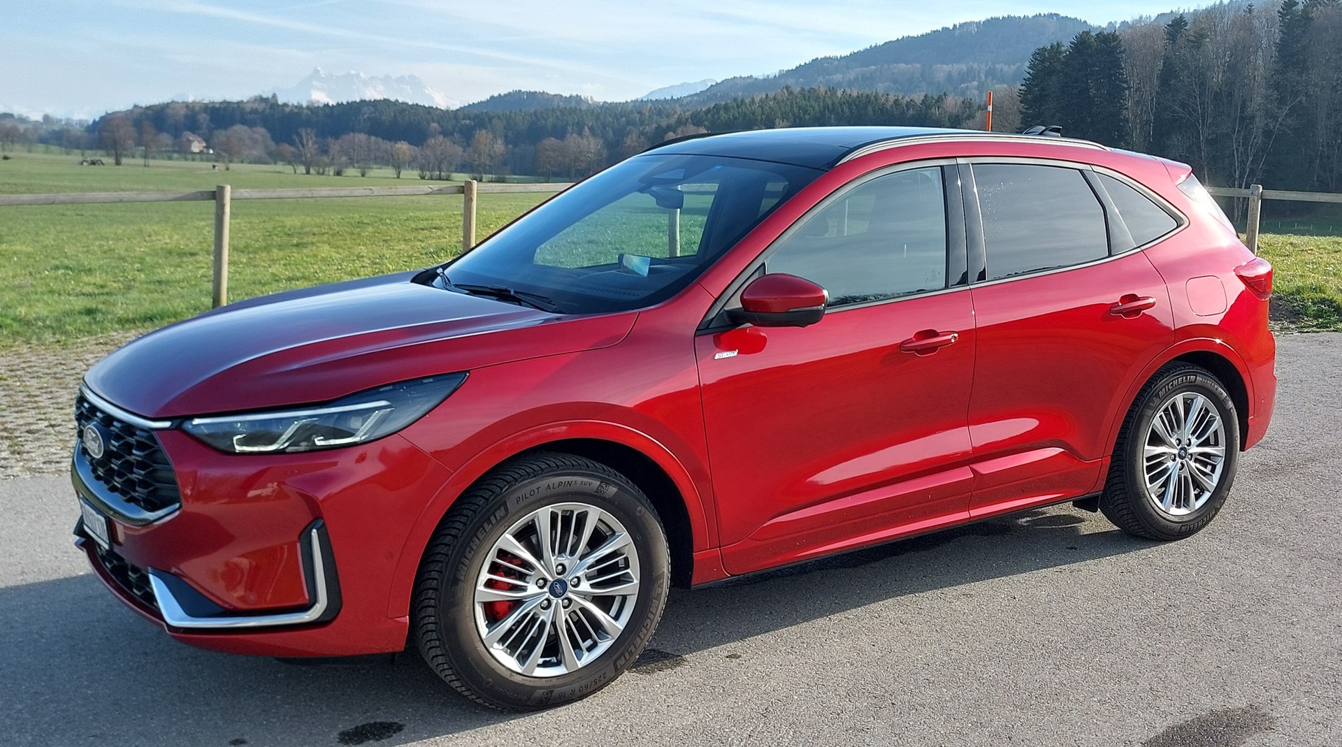 FORD Kuga 2.5 FHEV ST-Line X 4WD-image-1