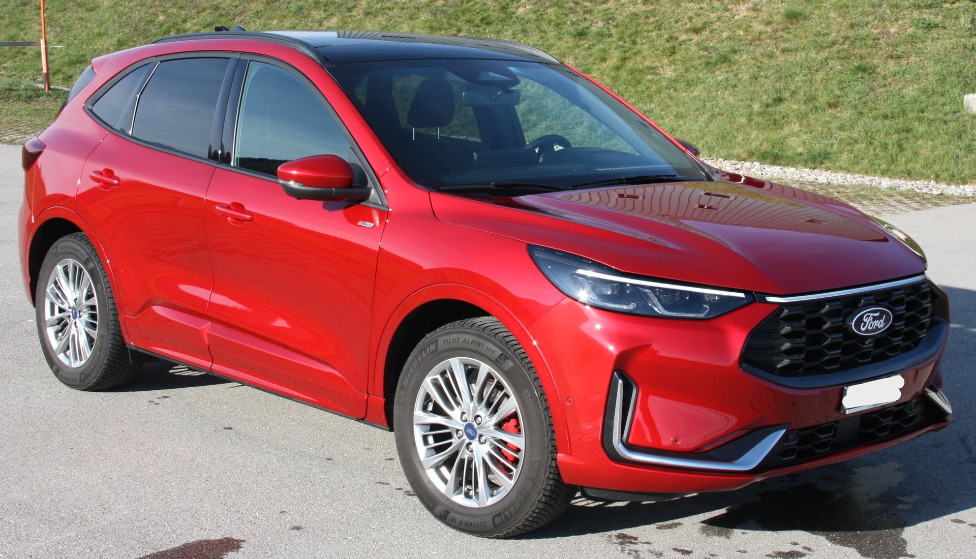 FORD Kuga 2.5 FHEV ST-Line X 4WD-image-0
