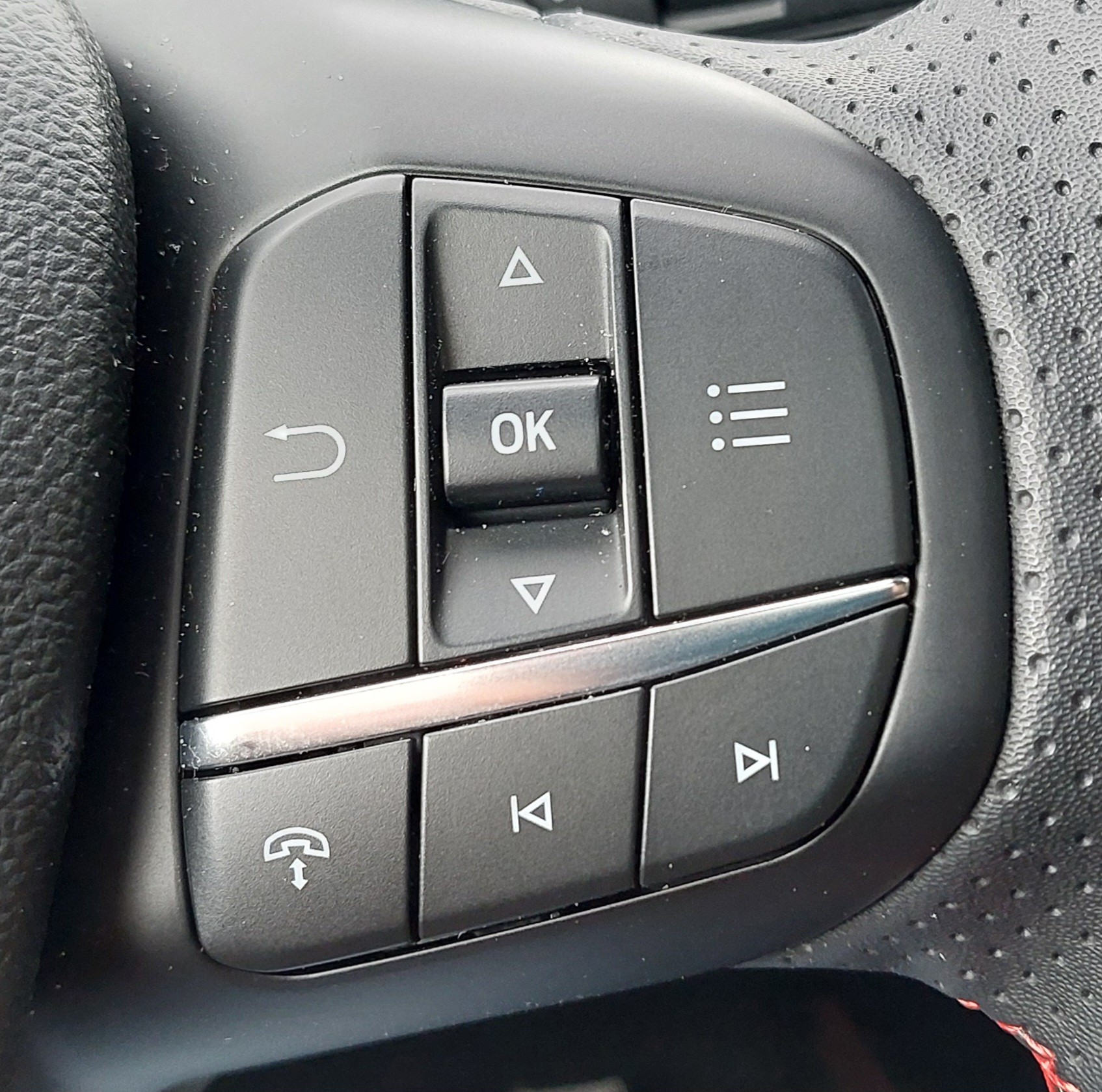 FORD Kuga 2.5 FHEV ST-Line X 4WD-image-15