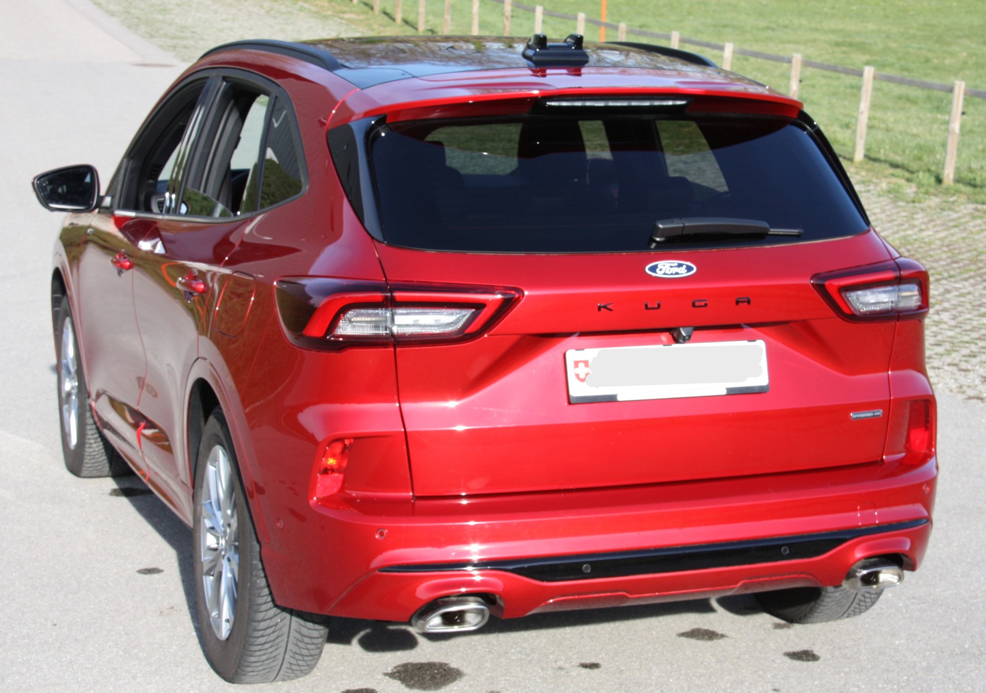 FORD Kuga 2.5 FHEV ST-Line X 4WD-image-2
