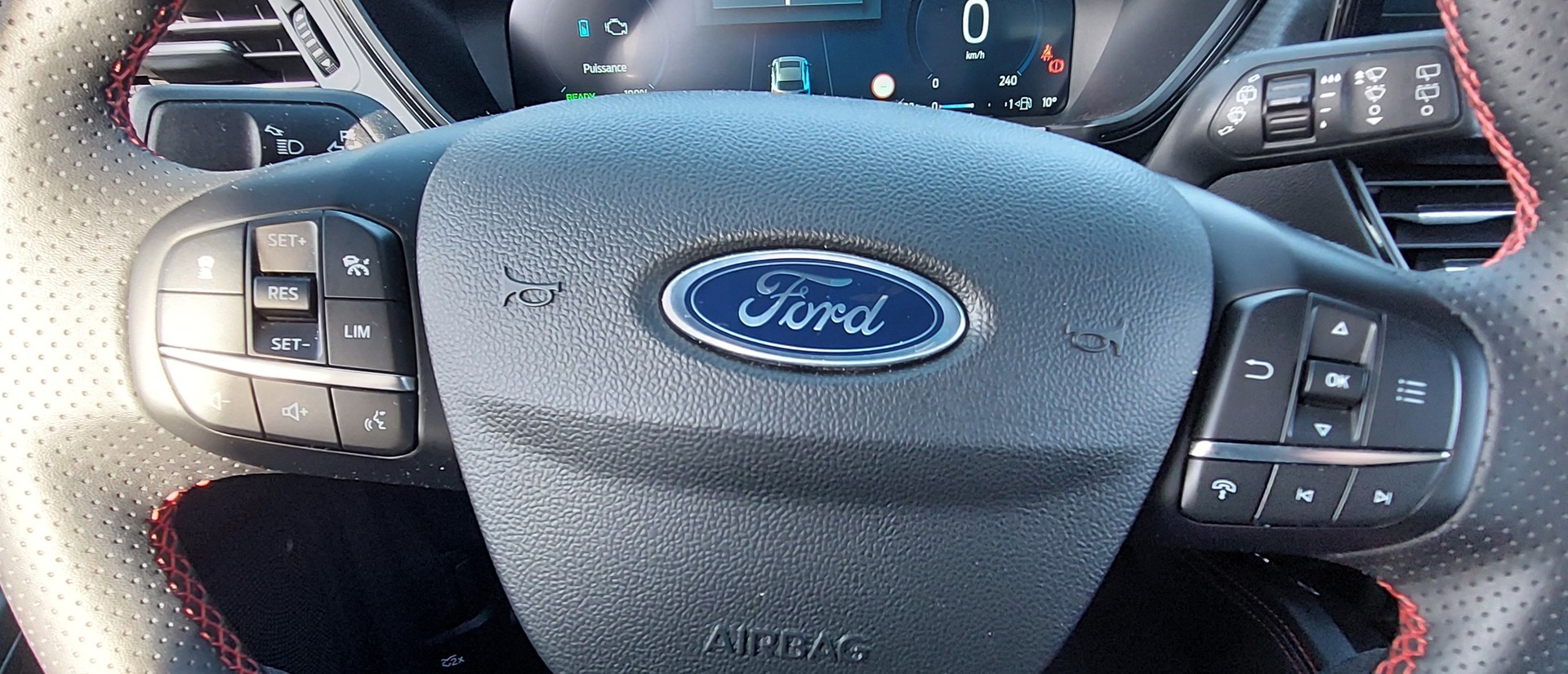 FORD Kuga 2.5 FHEV ST-Line X 4WD-image-14