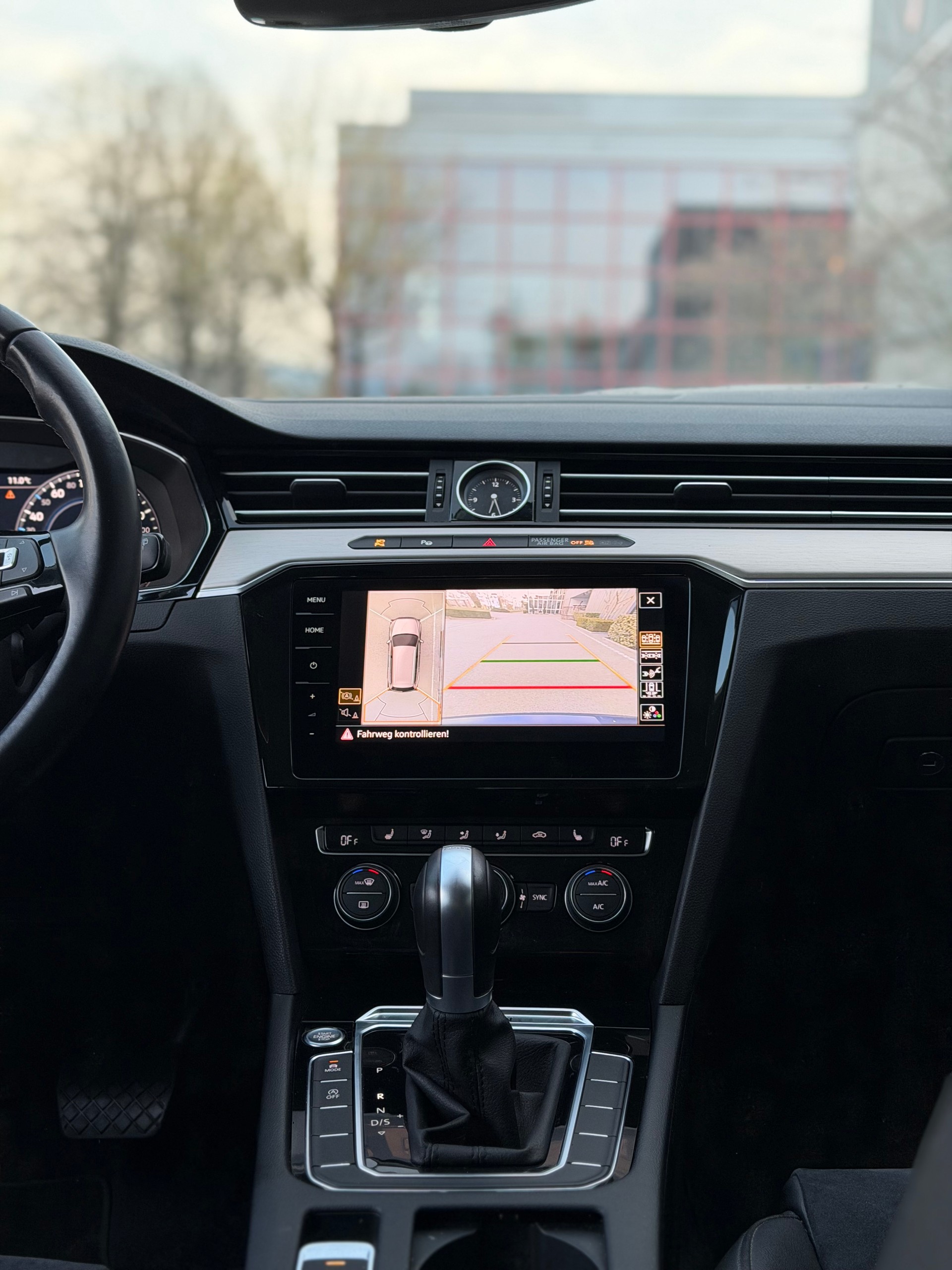 VW Passat Variant 2.0 TDI BMT Highline DSG 4Motion-image-7