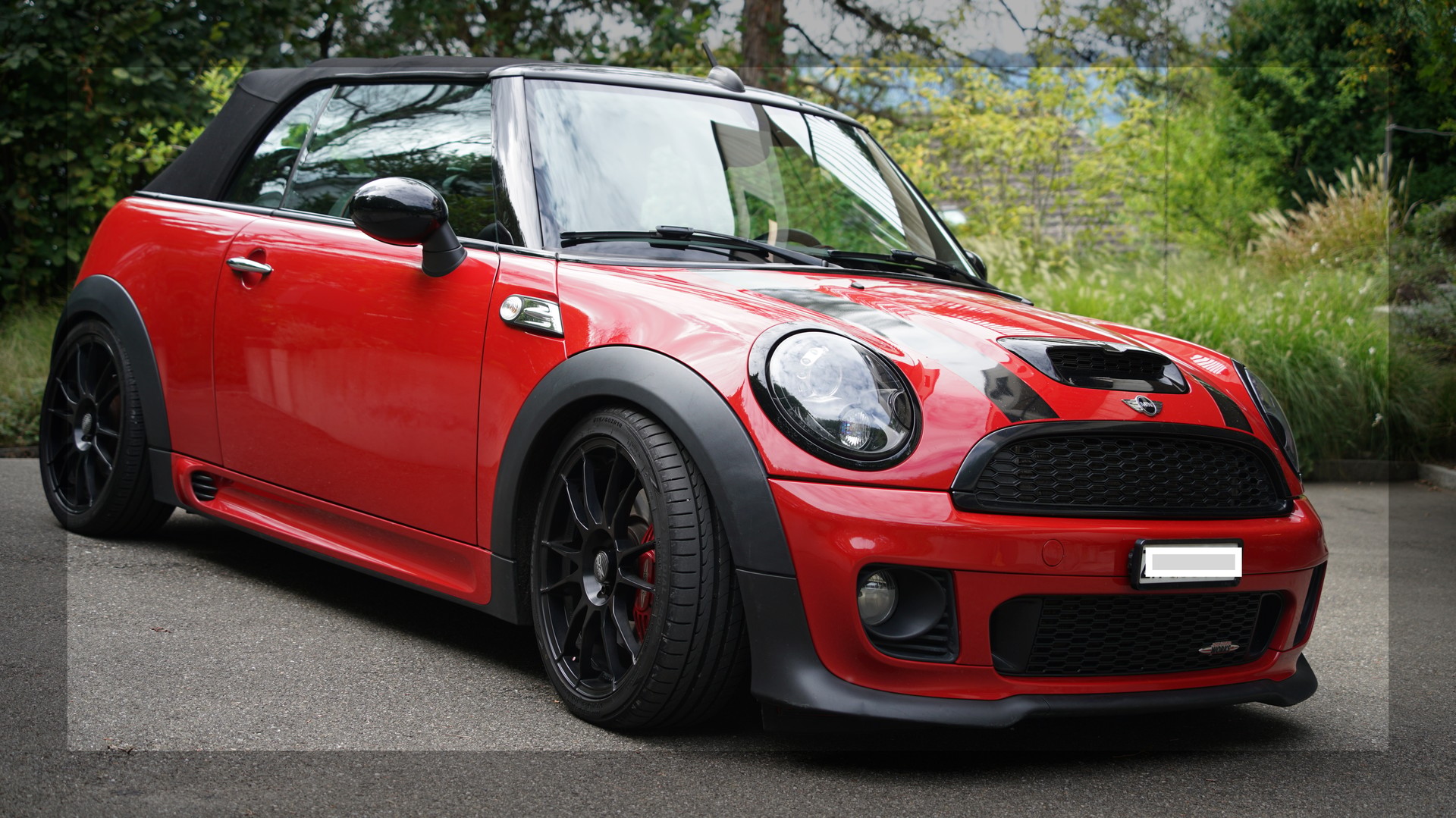 MINI Cooper John Cooper Works Cabriolet-image-0