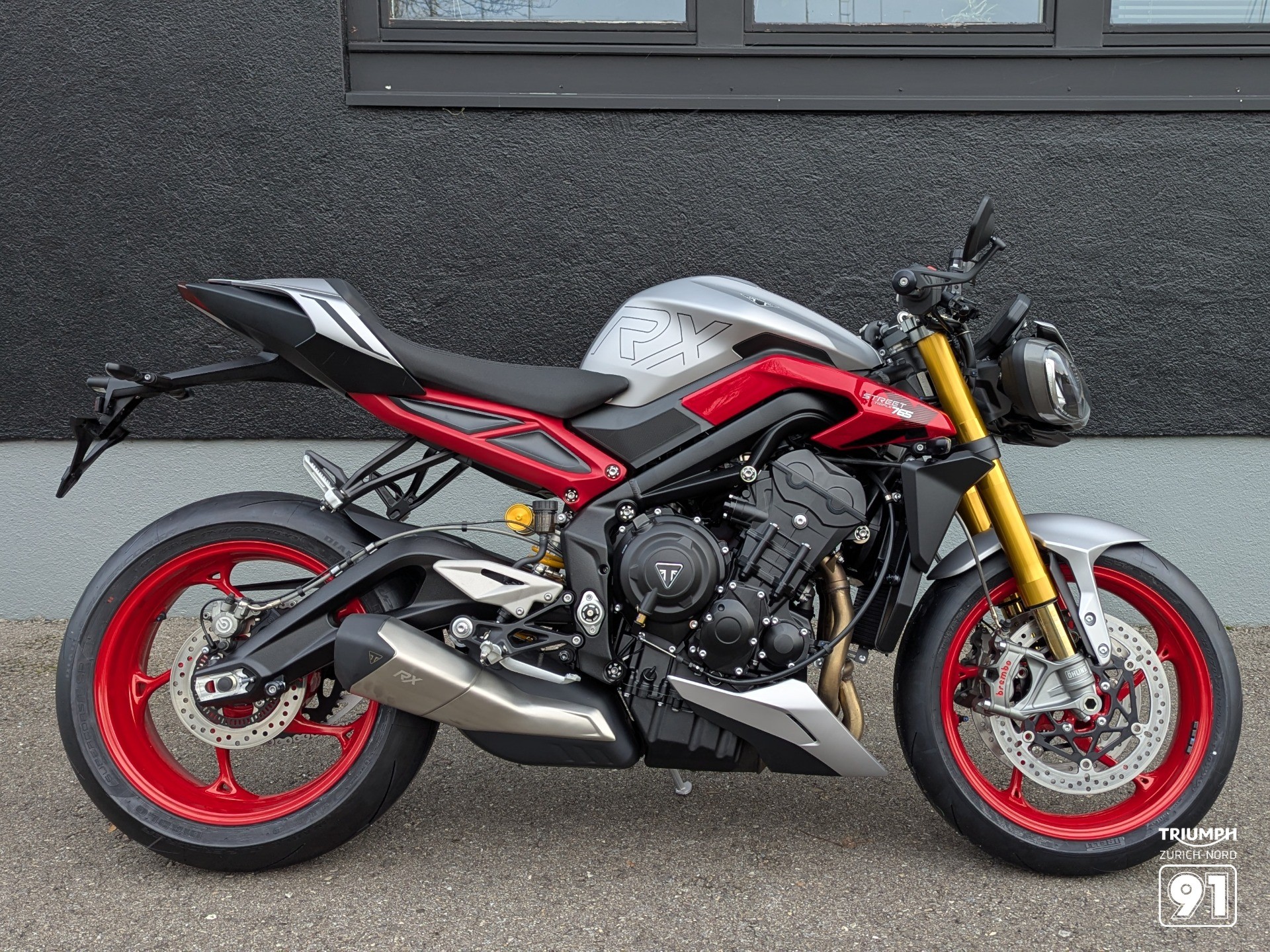 TRIUMPH Street Triple