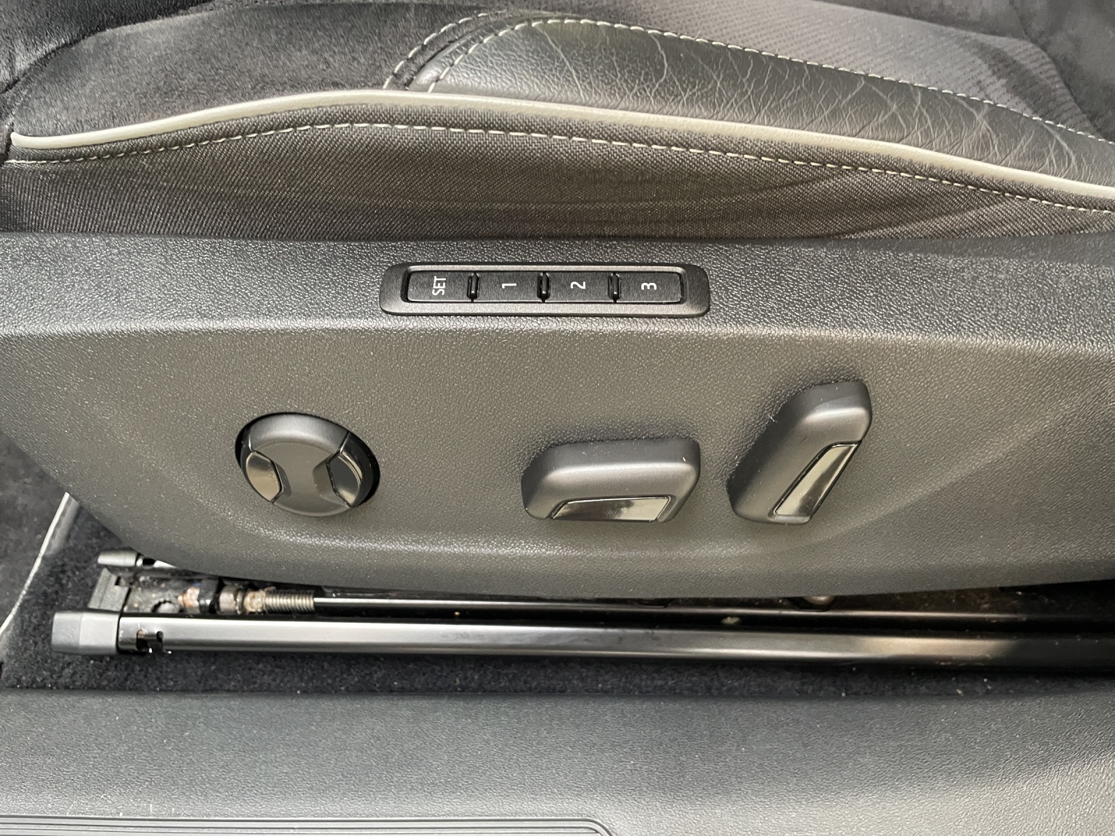 SKODA Enyaq iV 80x SportLine-image-14