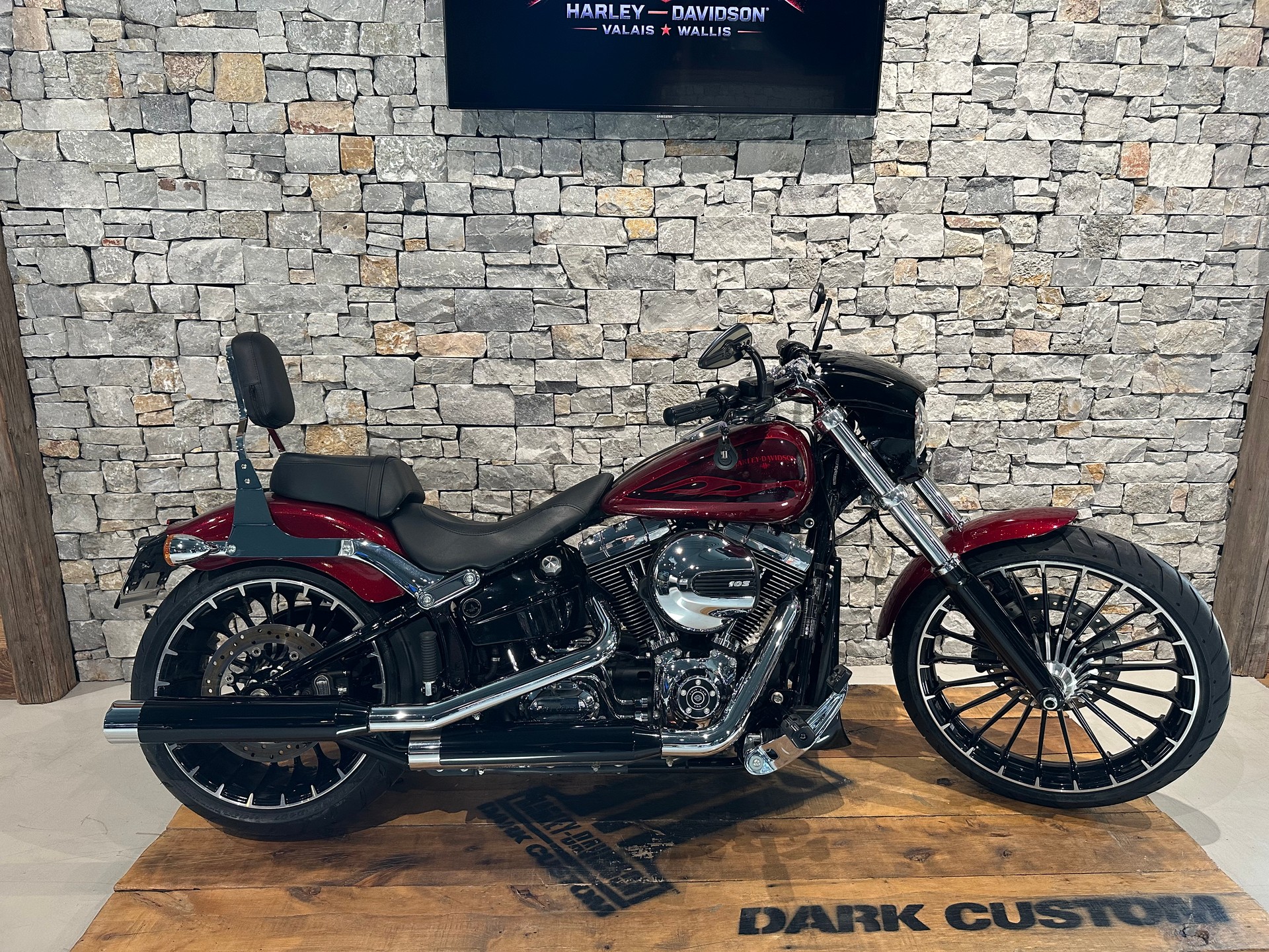 HARLEY-DAVIDSON FXSB Breakout 103 ABS