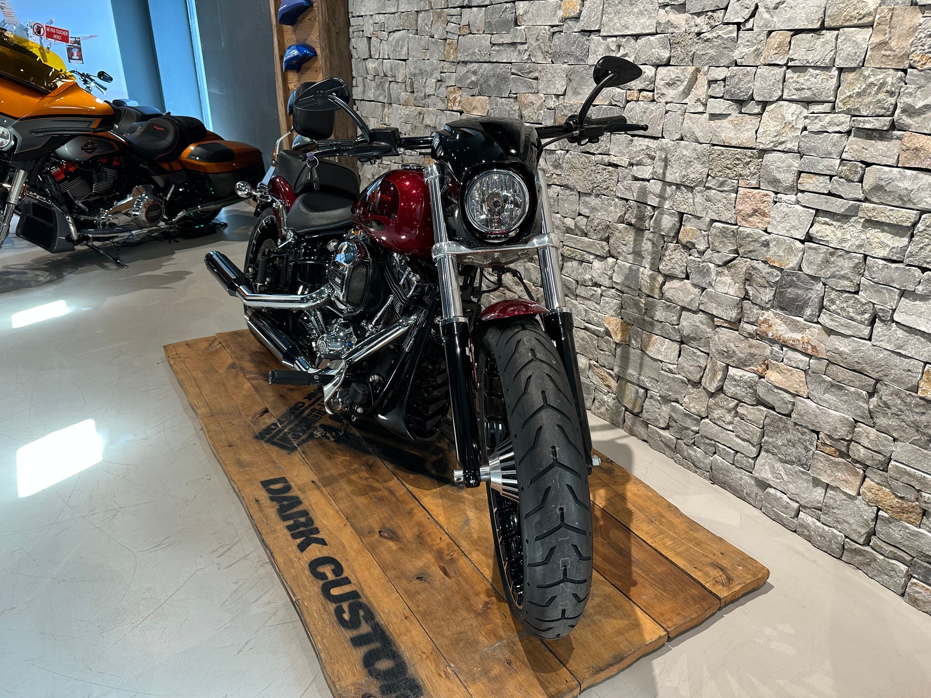 HARLEY-DAVIDSON FXSB Breakout 103 ABS-showroom-element-1