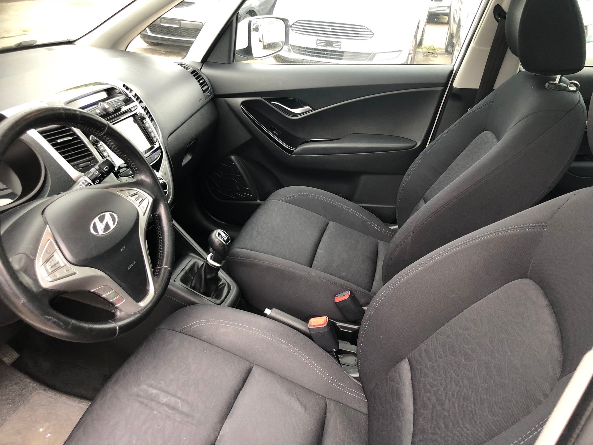 HYUNDAI iX20 1.6 Style-image-14