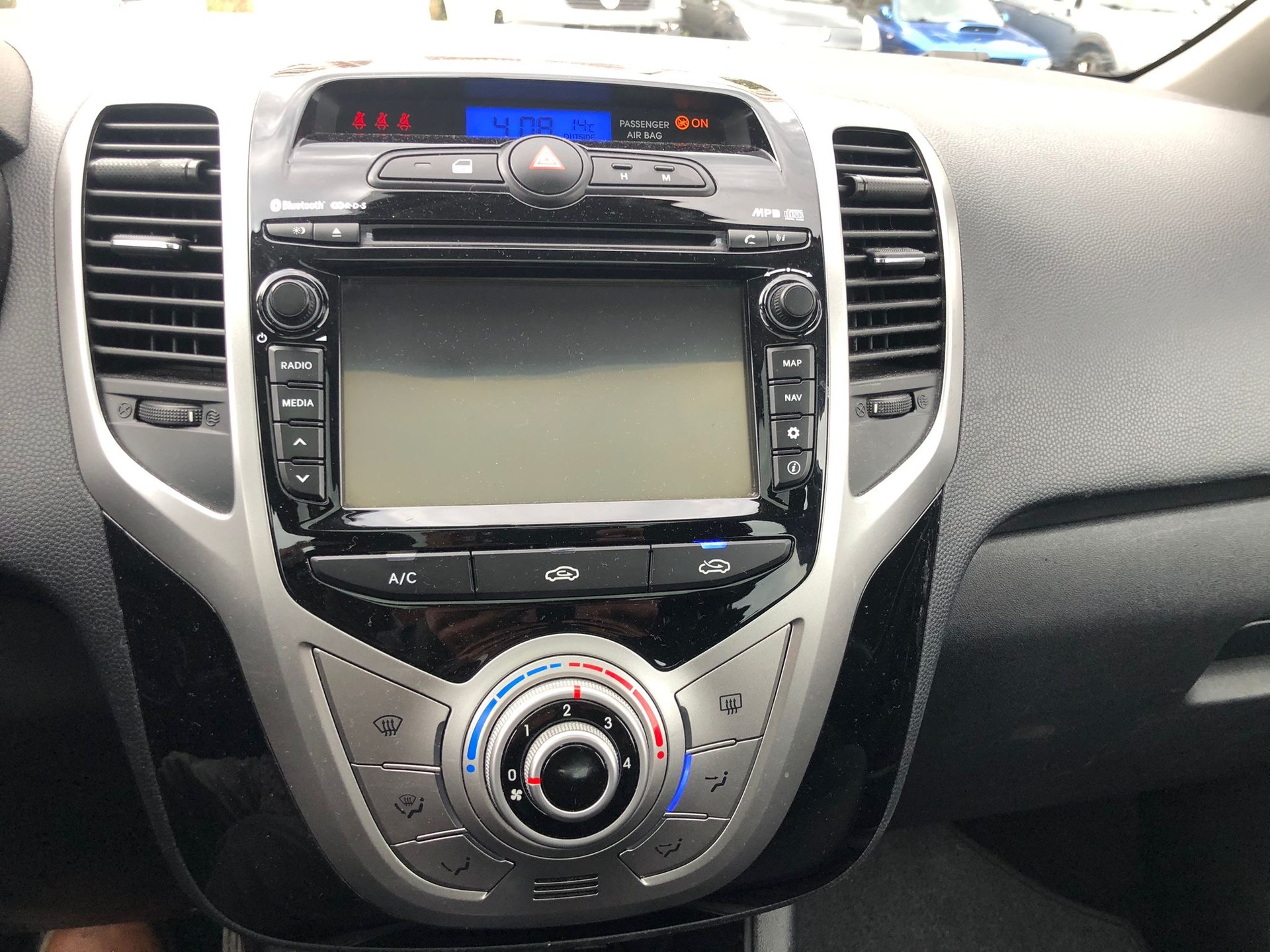 HYUNDAI iX20 1.6 Style-image-13