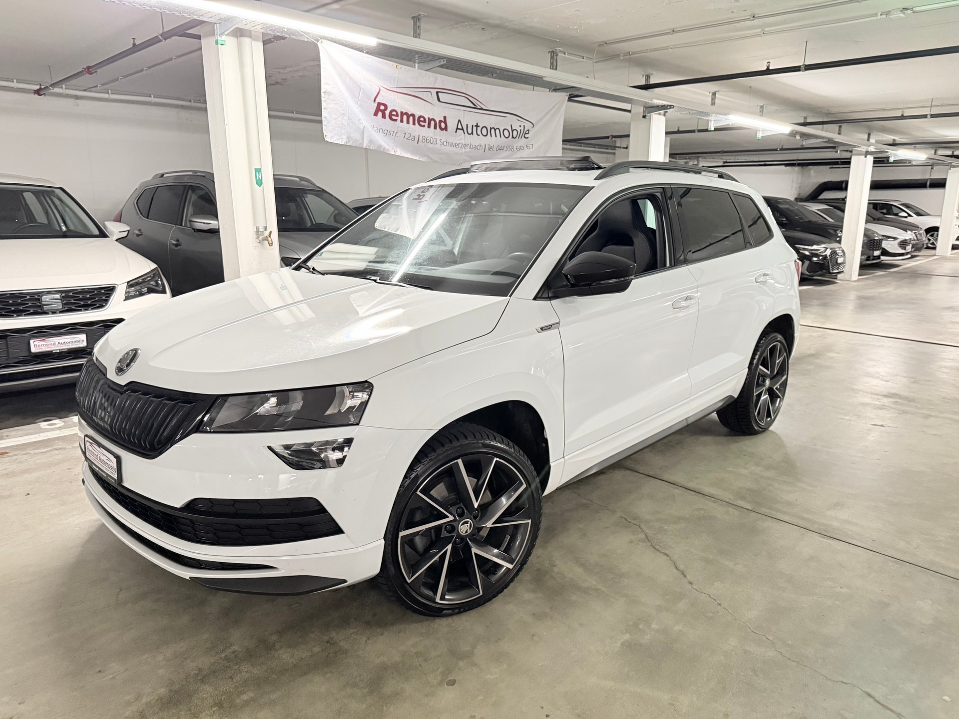 SKODA Karoq 1.5 TSI ACT SportLine DSG Panorama Glasdach, Ambiente Beleuchtung-image-1