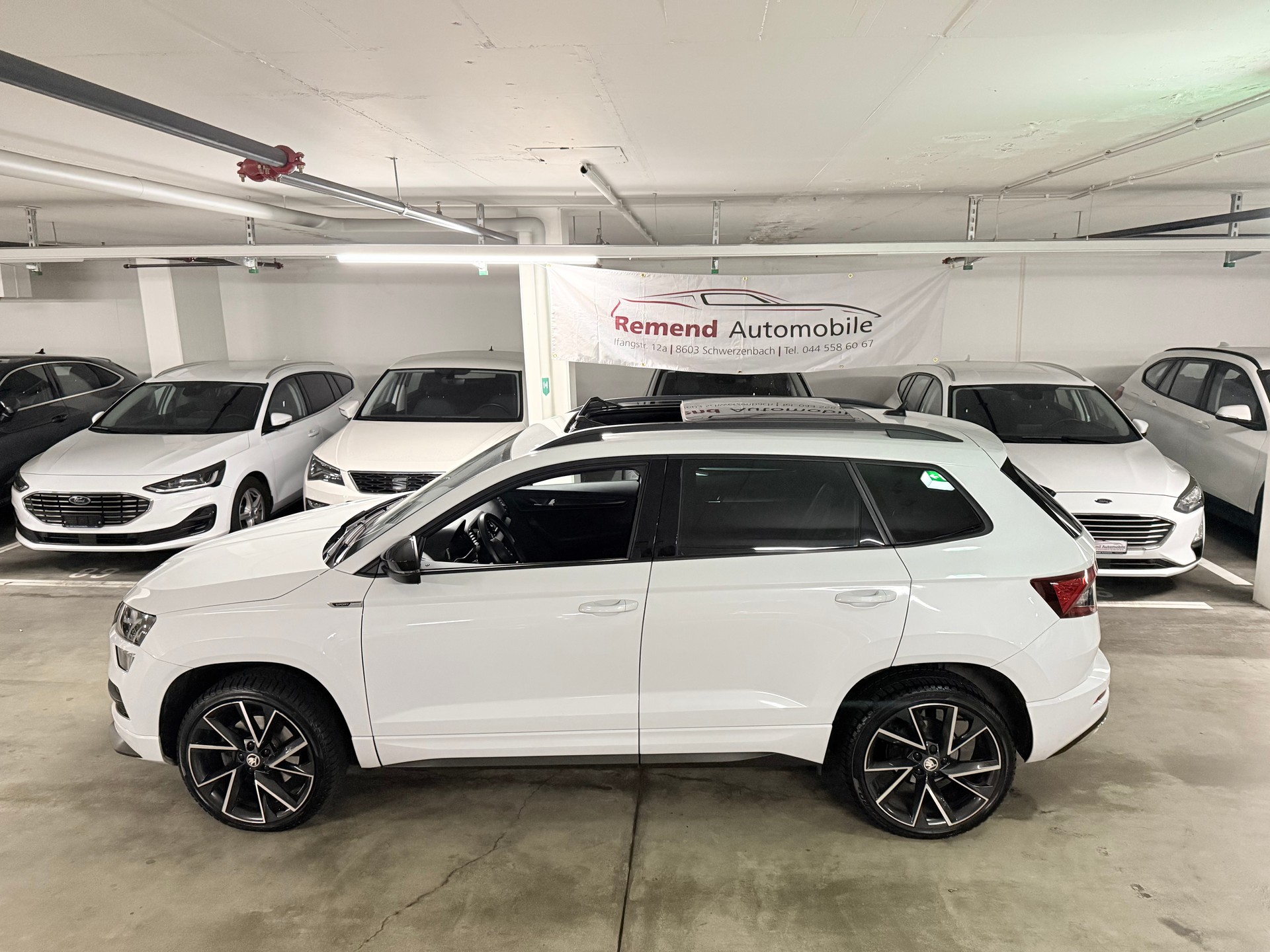 SKODA Karoq 1.5 TSI ACT SportLine DSG Panorama Glasdach, Ambiente Beleuchtung-image-4