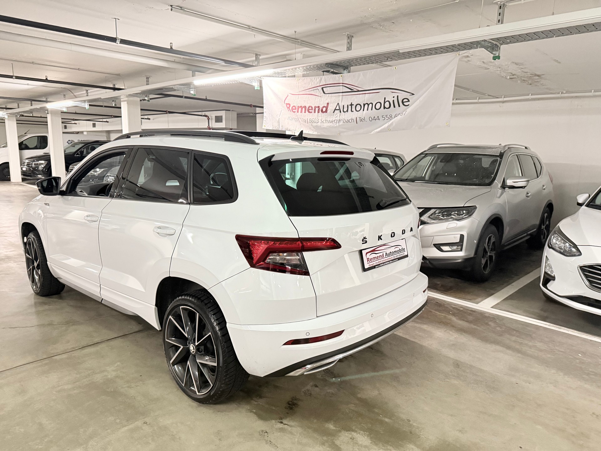 SKODA Karoq 1.5 TSI ACT SportLine DSG Panorama Glasdach, Ambiente Beleuchtung-image-5