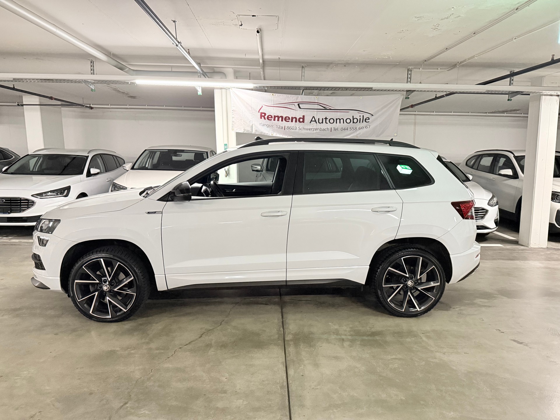 SKODA Karoq 1.5 TSI ACT SportLine DSG Panorama Glasdach, Ambiente Beleuchtung-image-3