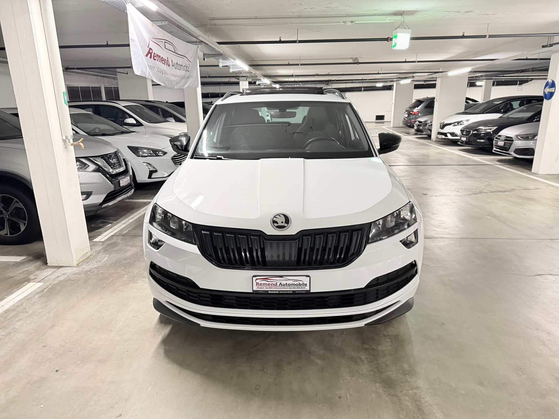 SKODA Karoq 1.5 TSI ACT SportLine DSG Panorama Glasdach, Ambiente Beleuchtung-image-2