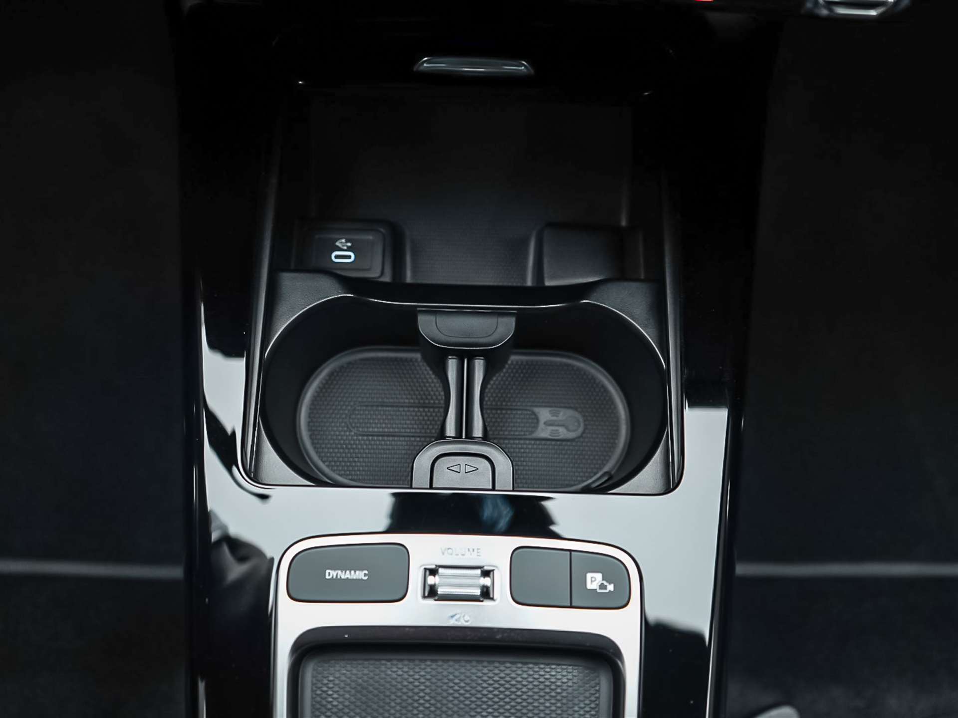 MERCEDES-BENZ A 200 d AMG Line 8G-DCT *Limousine*Facelift*Lenkradheizung*-image-24