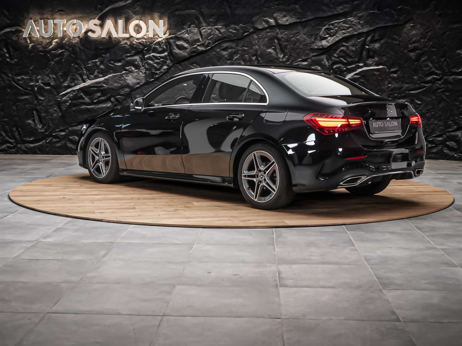 MERCEDES-BENZ A 200 d AMG Line 8G-DCT *Limousine*Facelift*Lenkradheizung*-showroom-element-3