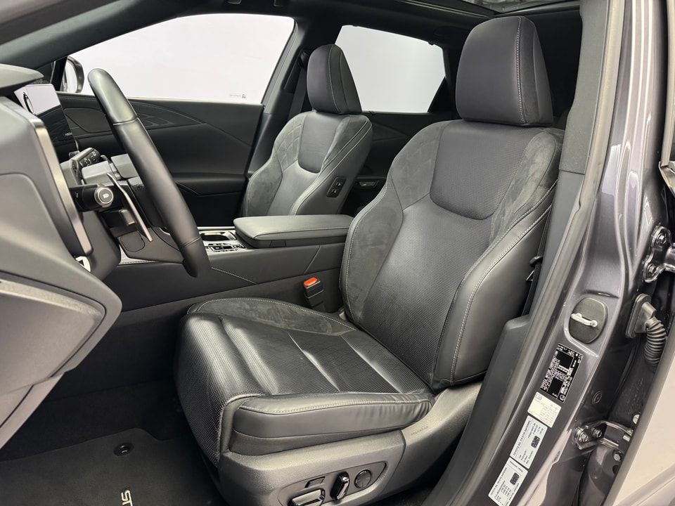 RX 450h+ Excellence E-FOUR Plug-in Hybrid