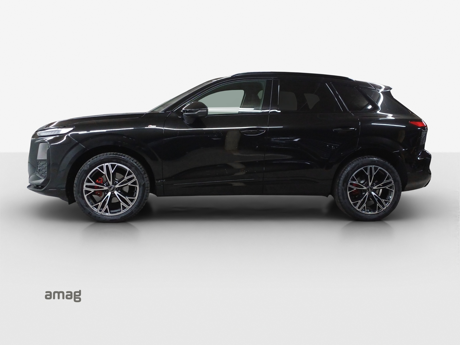 AUDI Q3 SUV 110 kW TFSI S tronic-image-1