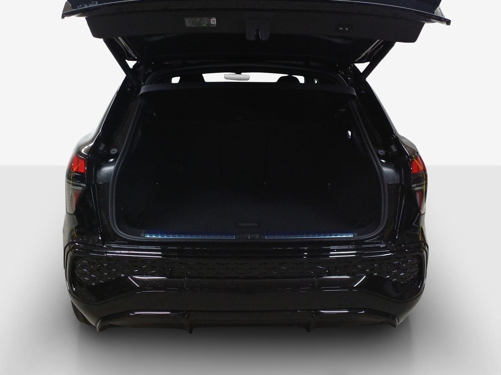 AUDI Q3 SUV 110 kW TFSI S tronic-image-12