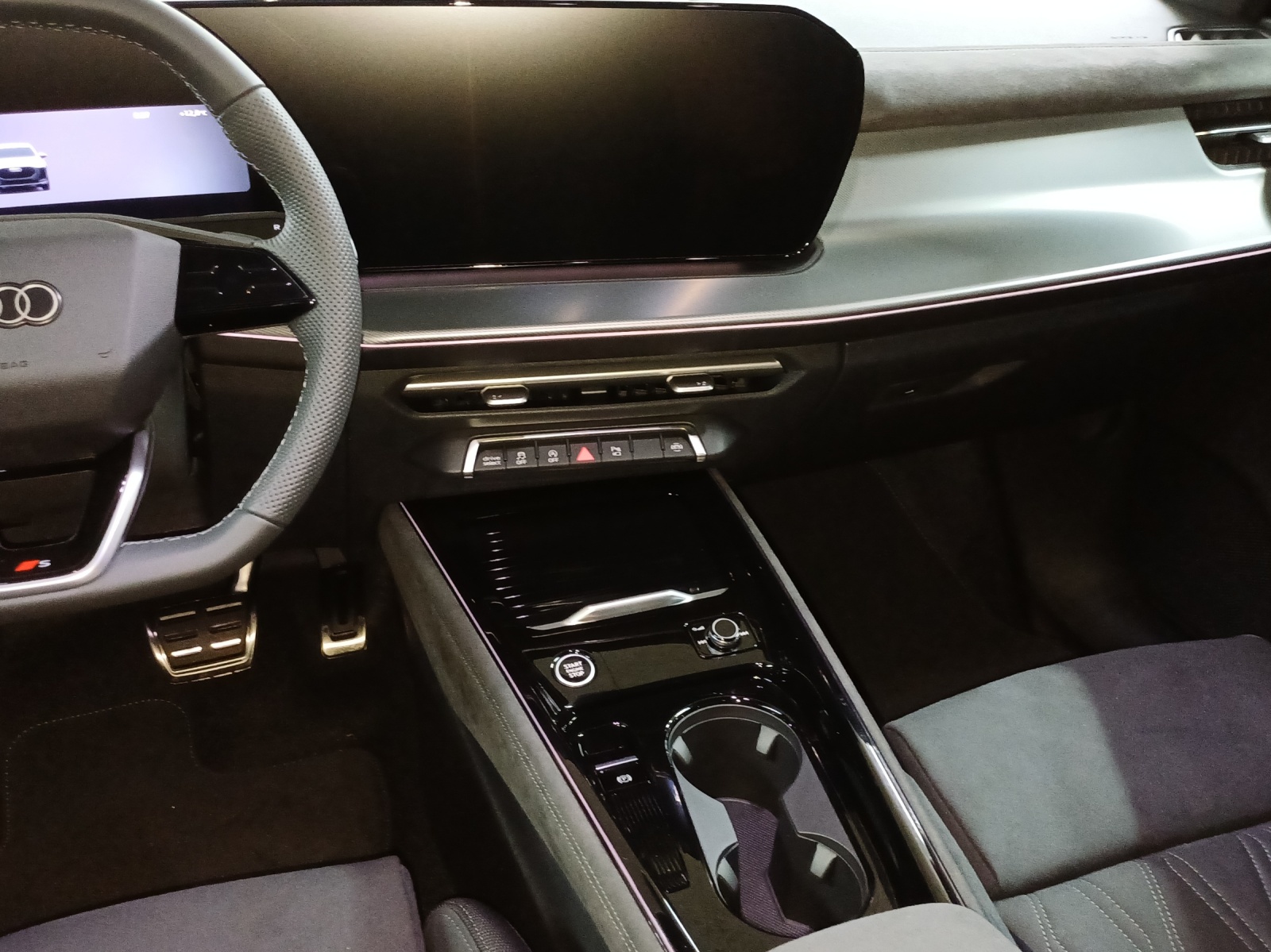 AUDI Q3 SUV 110 kW TFSI S tronic-image-10