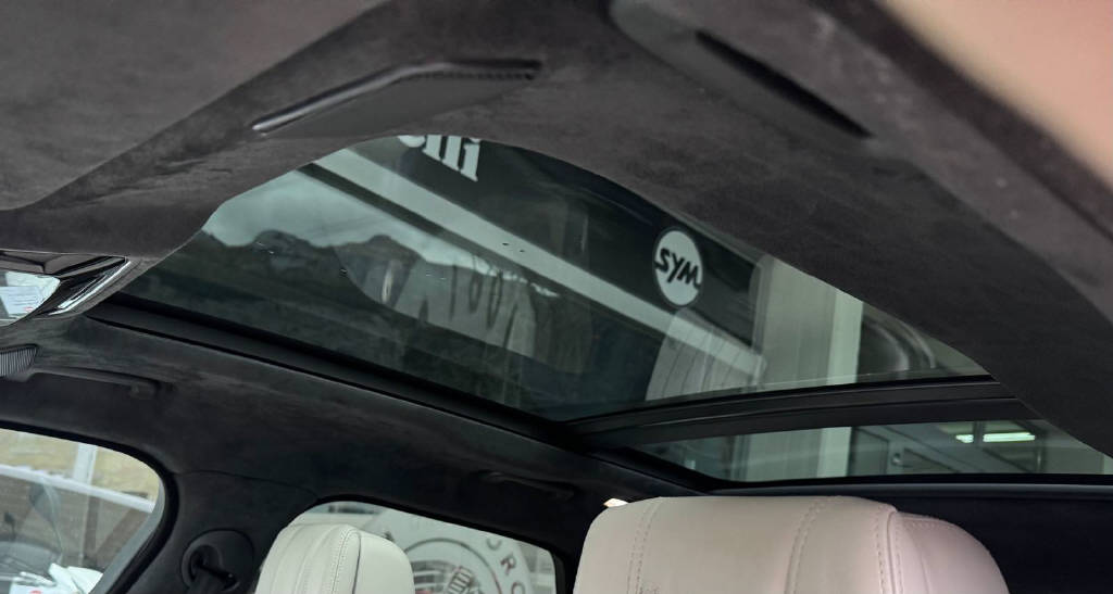 LAND ROVER Range Rover Velar P 380 First Edition Automatic-image-8