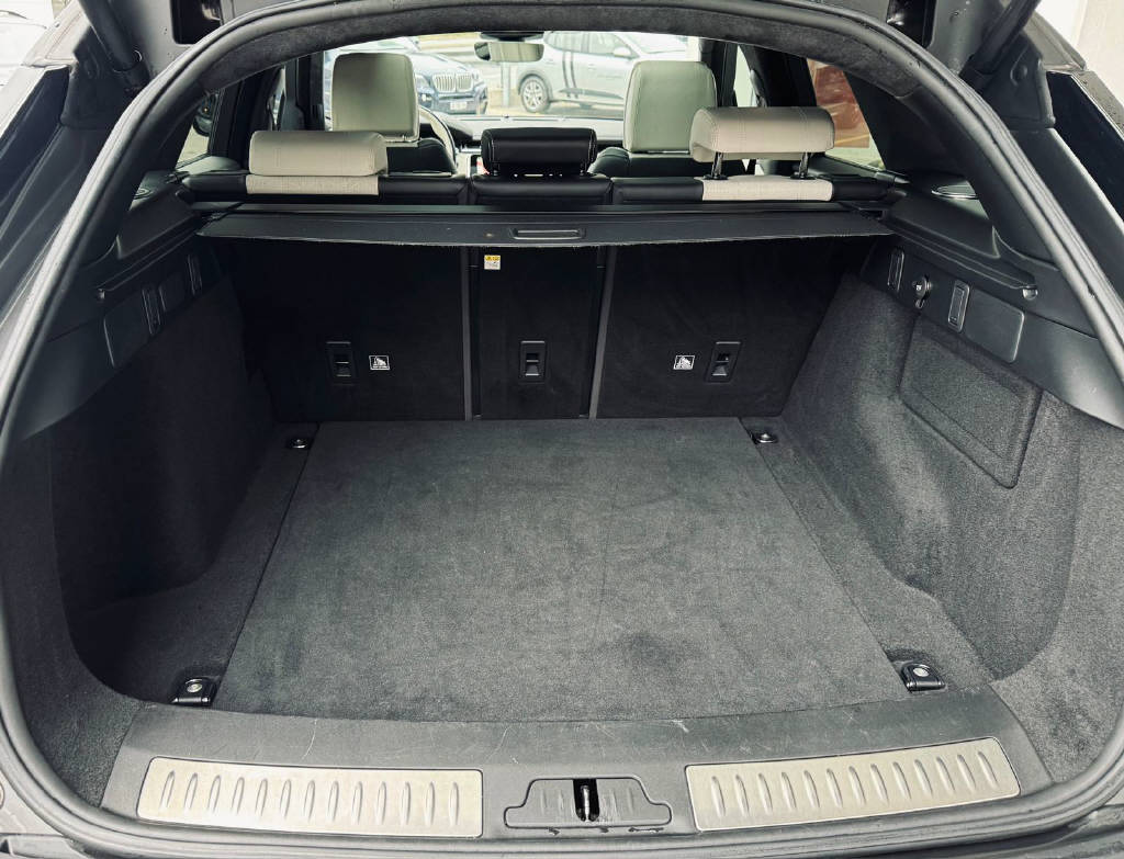 LAND ROVER Range Rover Velar P 380 First Edition Automatic-image-11