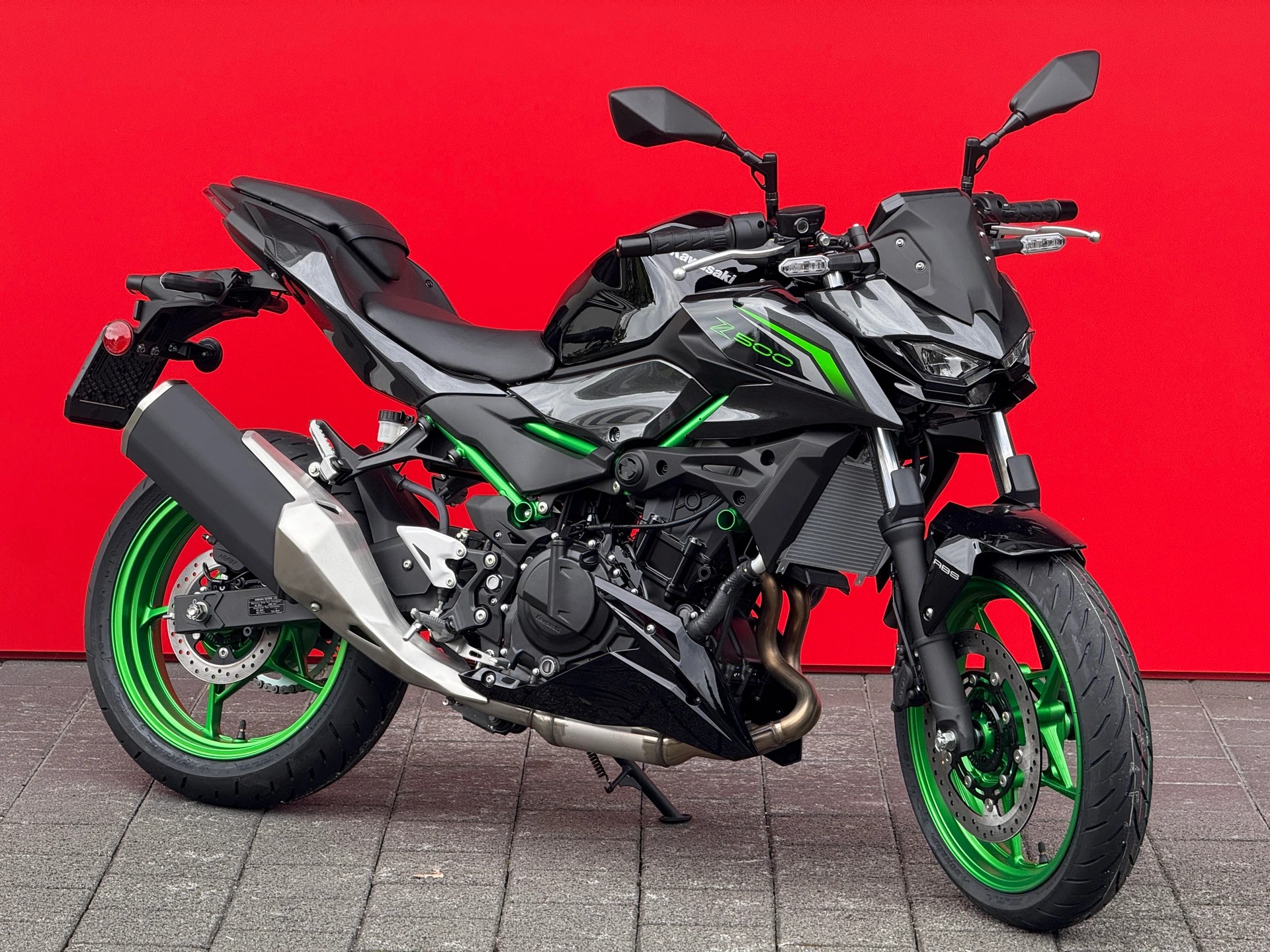KAWASAKI Z 500 SE-showroom-element-3