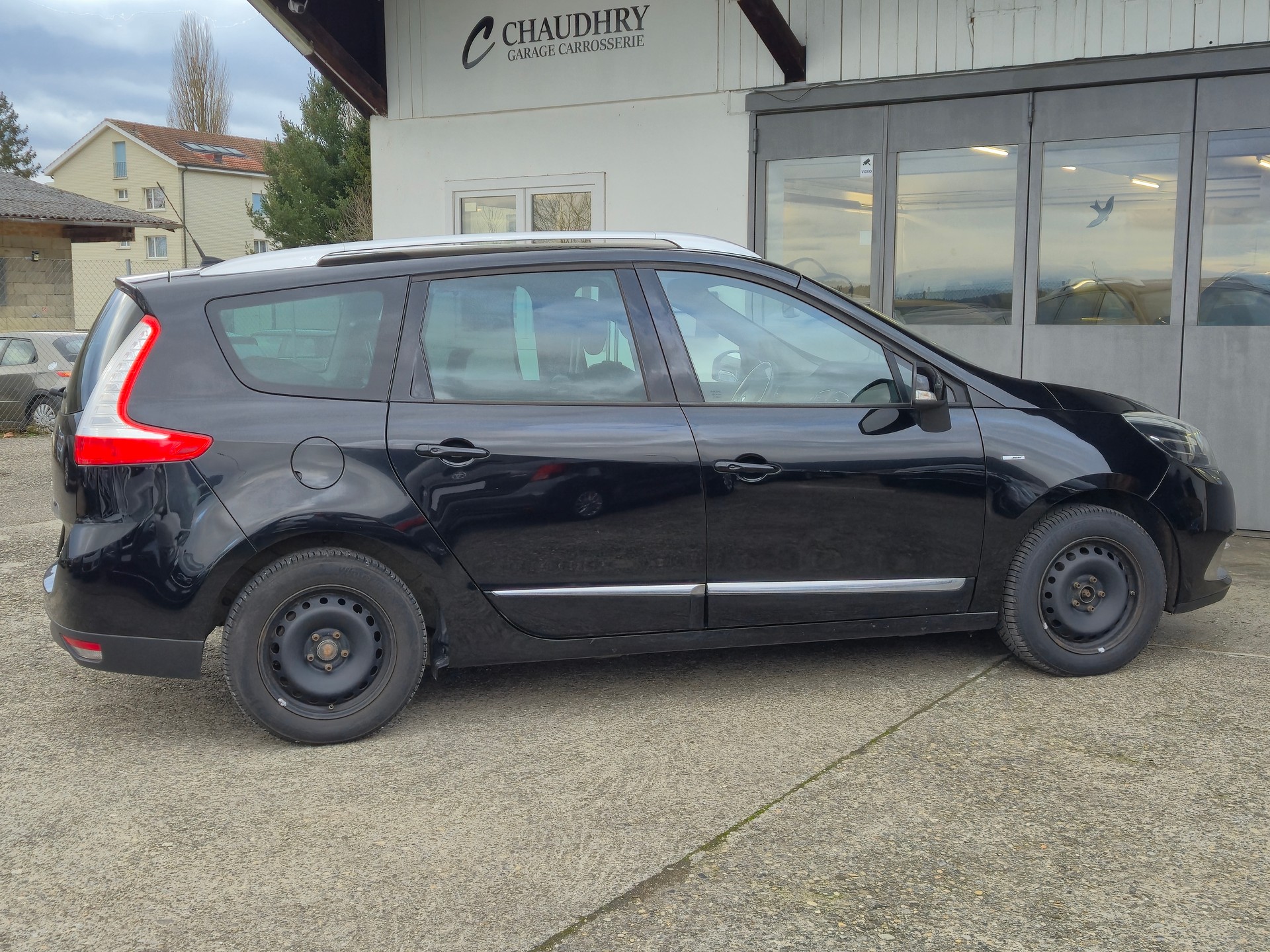 RENAULT GRAND SCÉNIC 1.2 16V TURBO BOSE-image-3