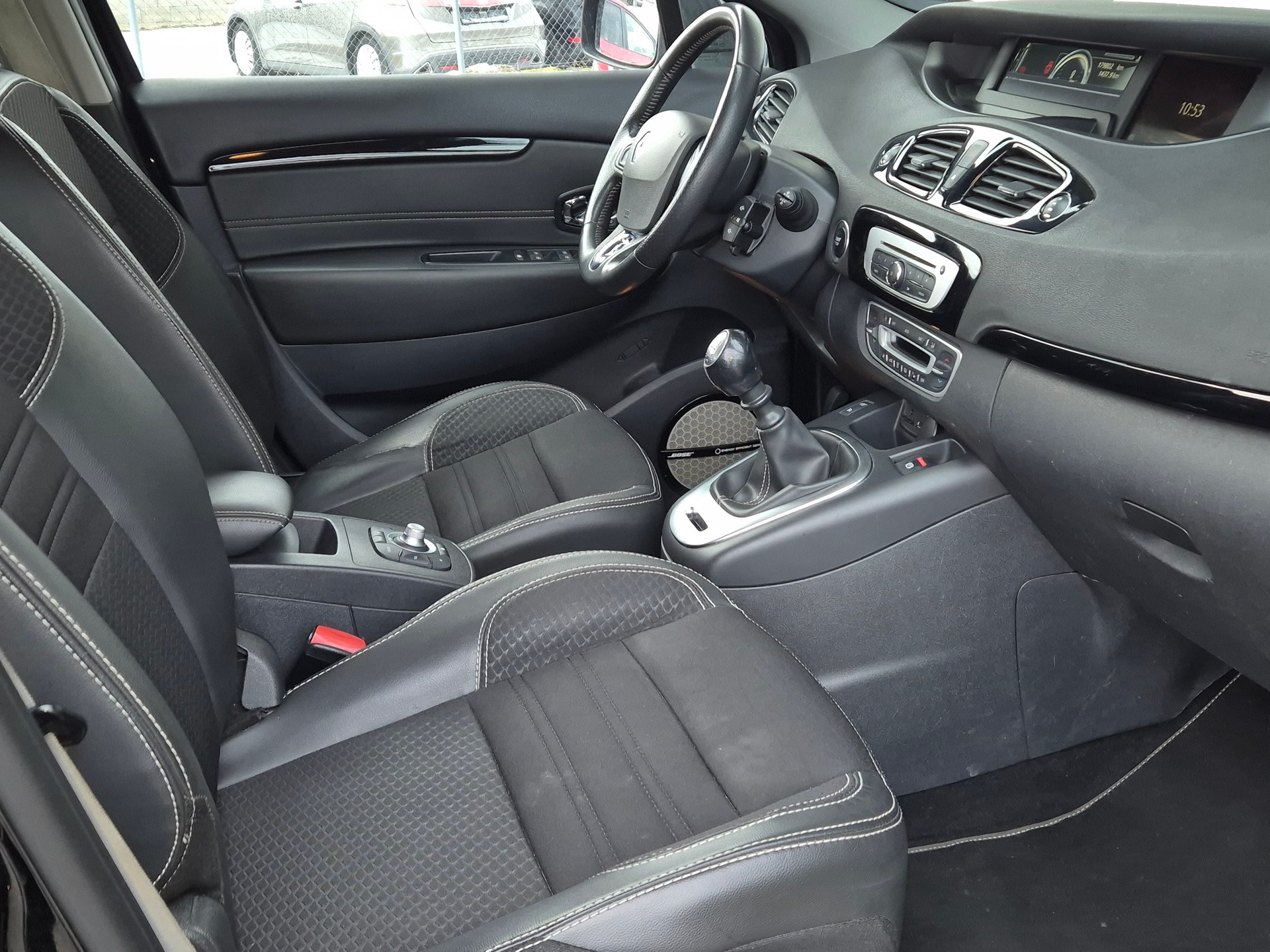 RENAULT GRAND SCÉNIC 1.2 16V TURBO BOSE-image-15
