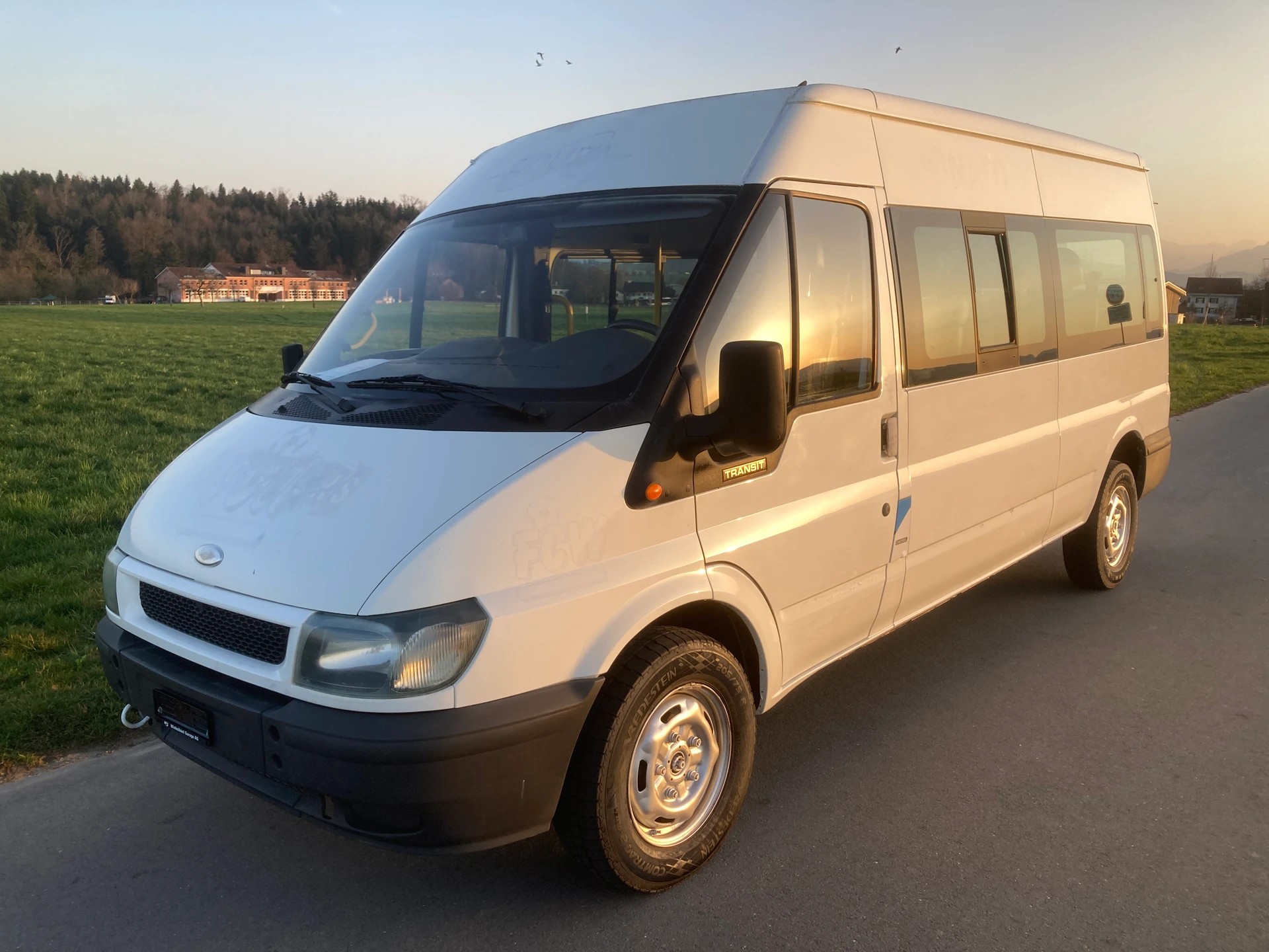 FORD Transit 2.4 TDCi Bus 14 Pl. **mit Anhängerkupplung**-image-0