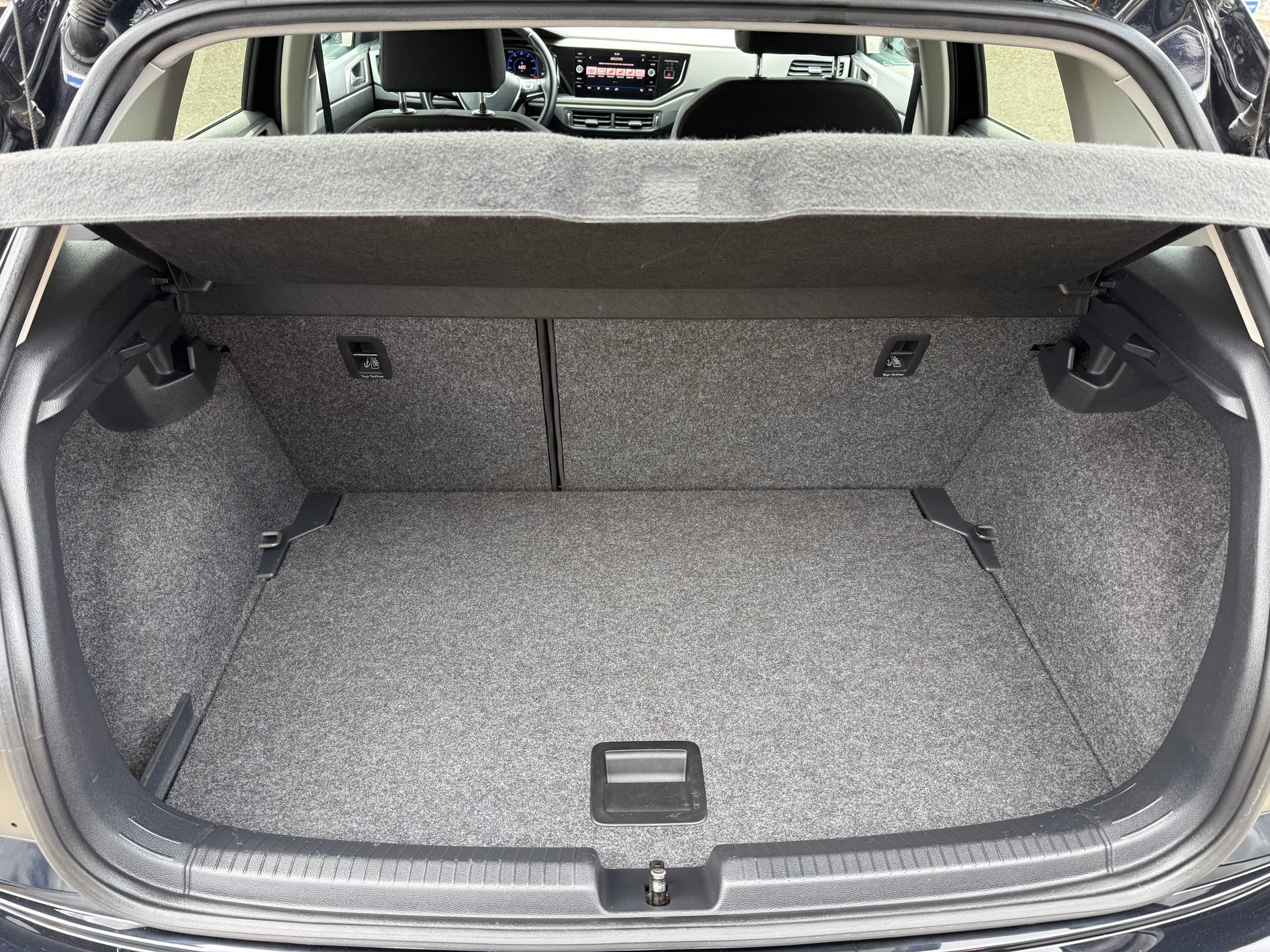 VW POLO-image-12