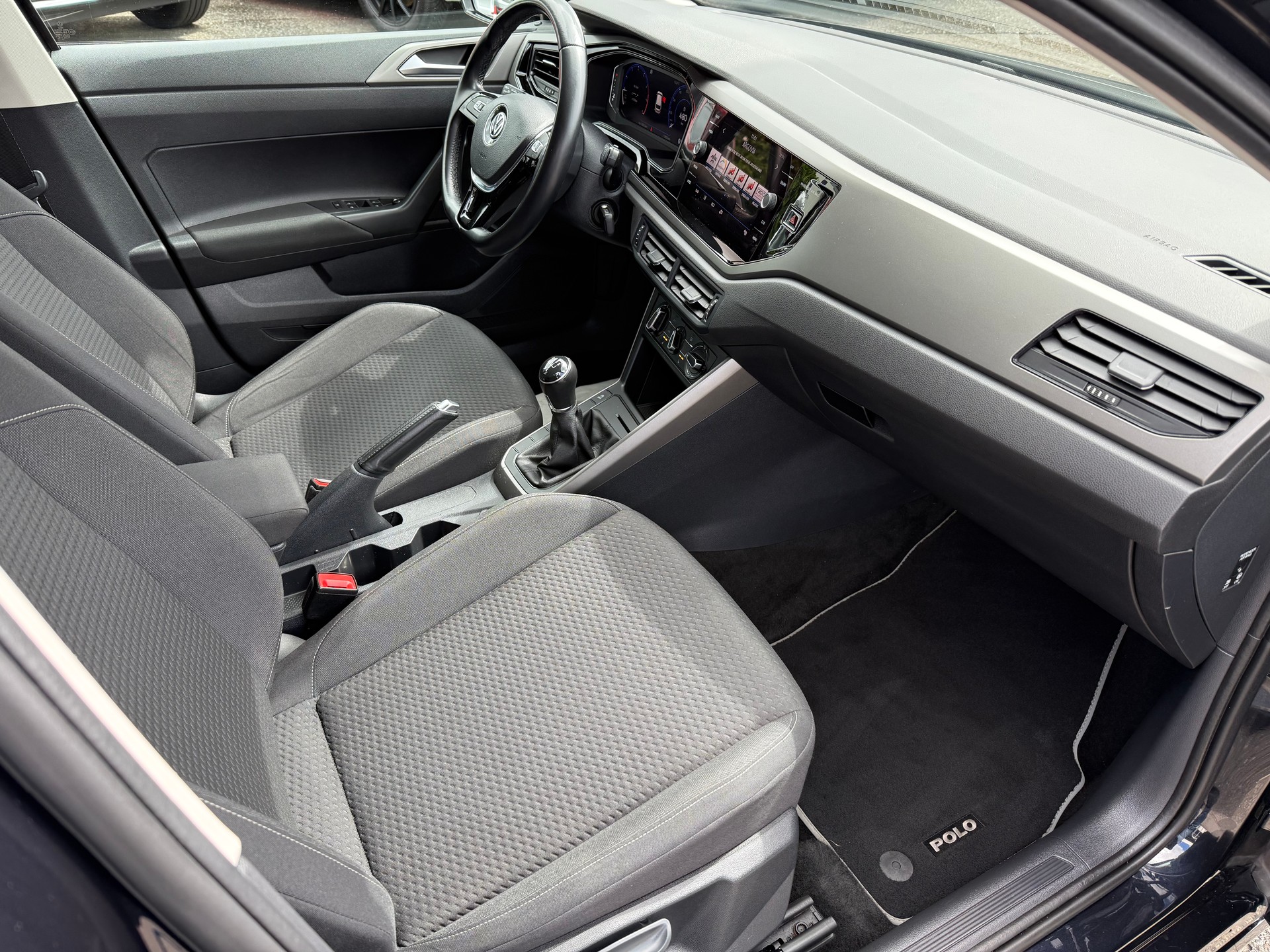 VW POLO-image-9