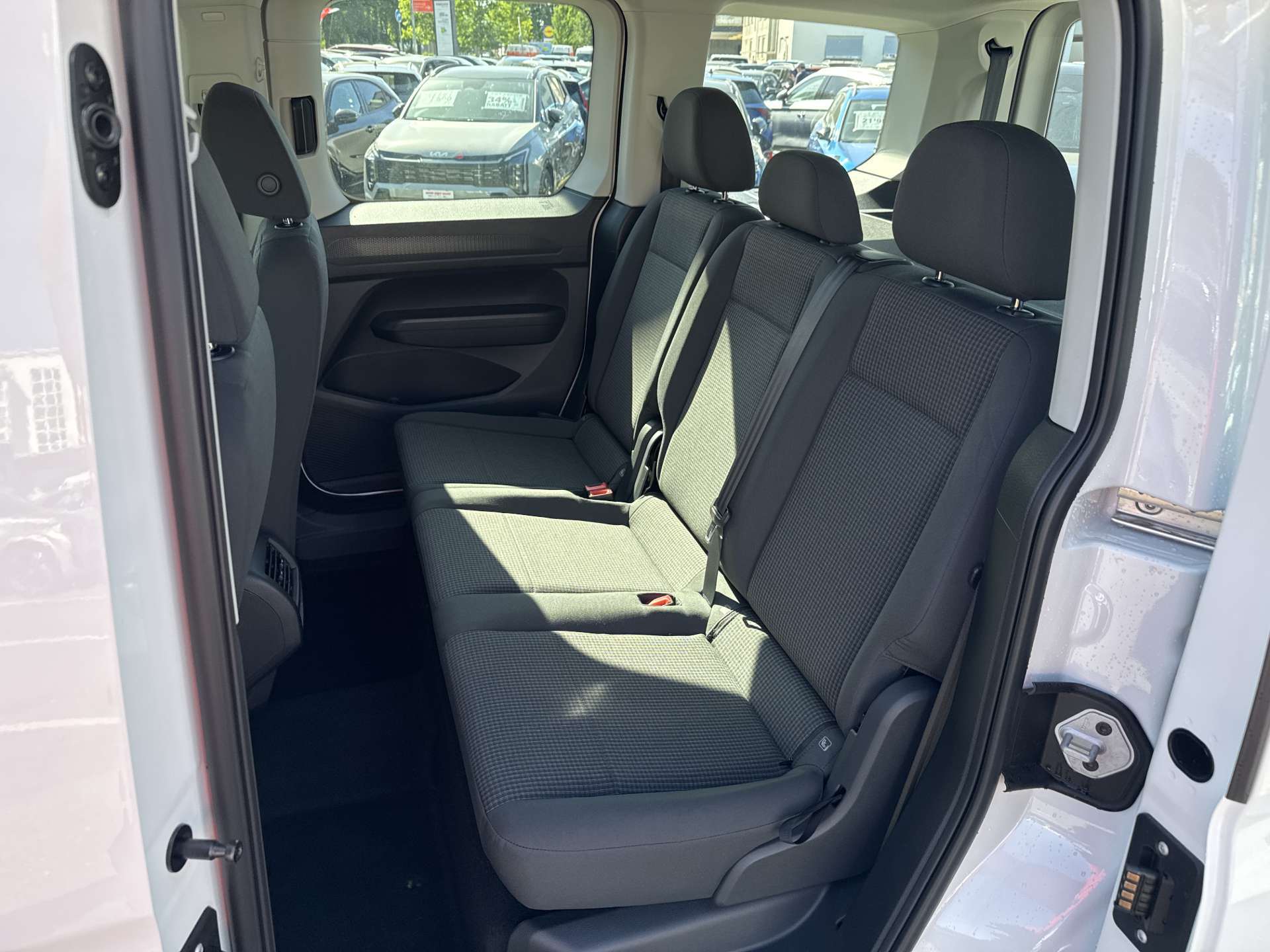 VW Caddy 2.0 TDi Origin Top-Preis-image-6