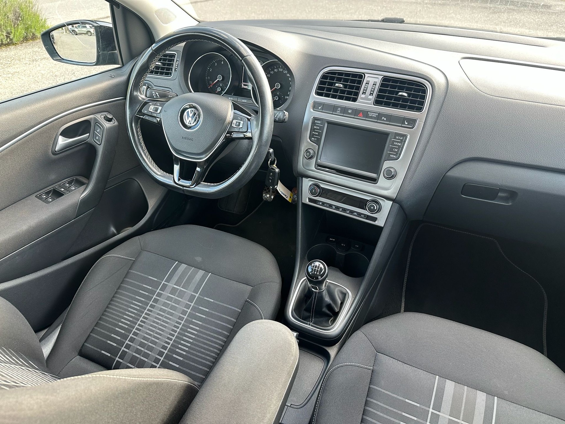 VW Polo 1.2 TSI BMT Lounge-image-7