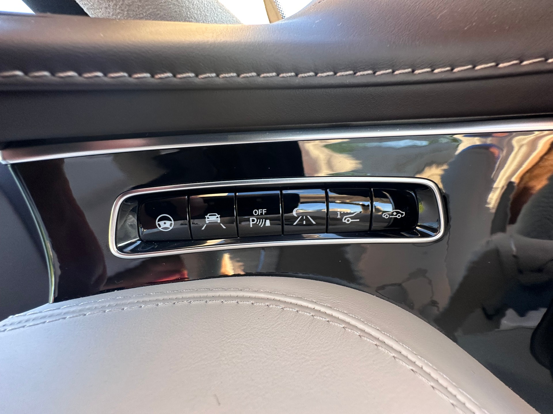 MERCEDES-BENZ S 63 V8 AMG 4matic+ / Leasingübernahme möglich (CHF 1'143.70)-image-8
