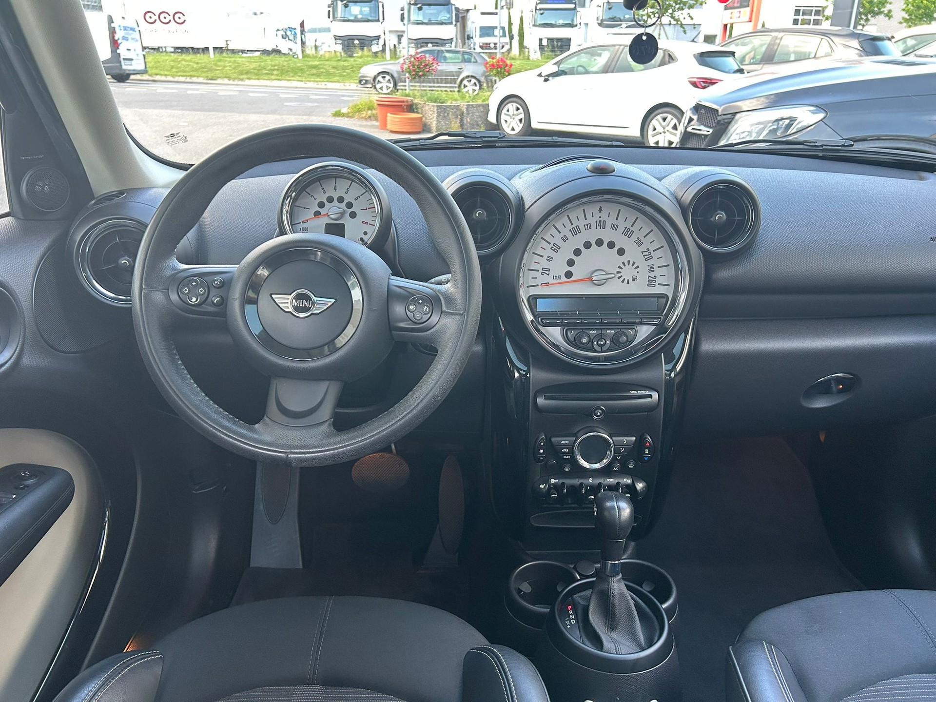 MINI Countryman Cooper ALL4 Steptronic-image-8