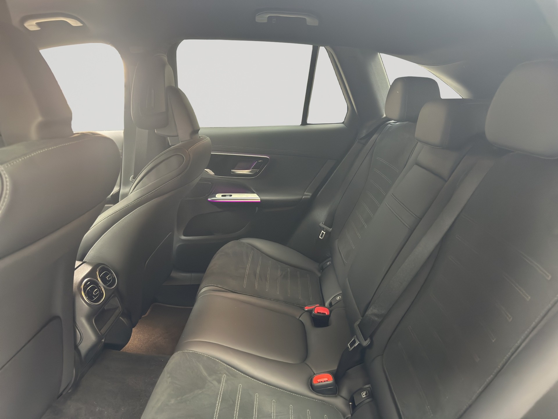 MERCEDES-BENZ GLC 300 d 4Matic AMG Night 9G-Tronic-image-8