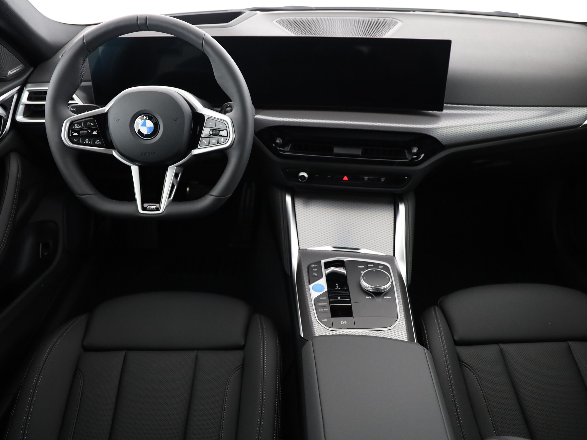 BMW i4 xDrive40-image-16